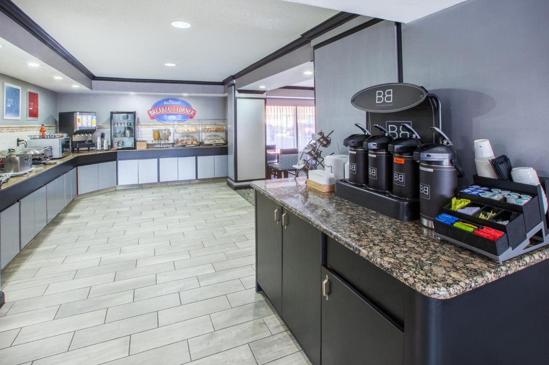 Americas Best Value Inn Canton photo 26