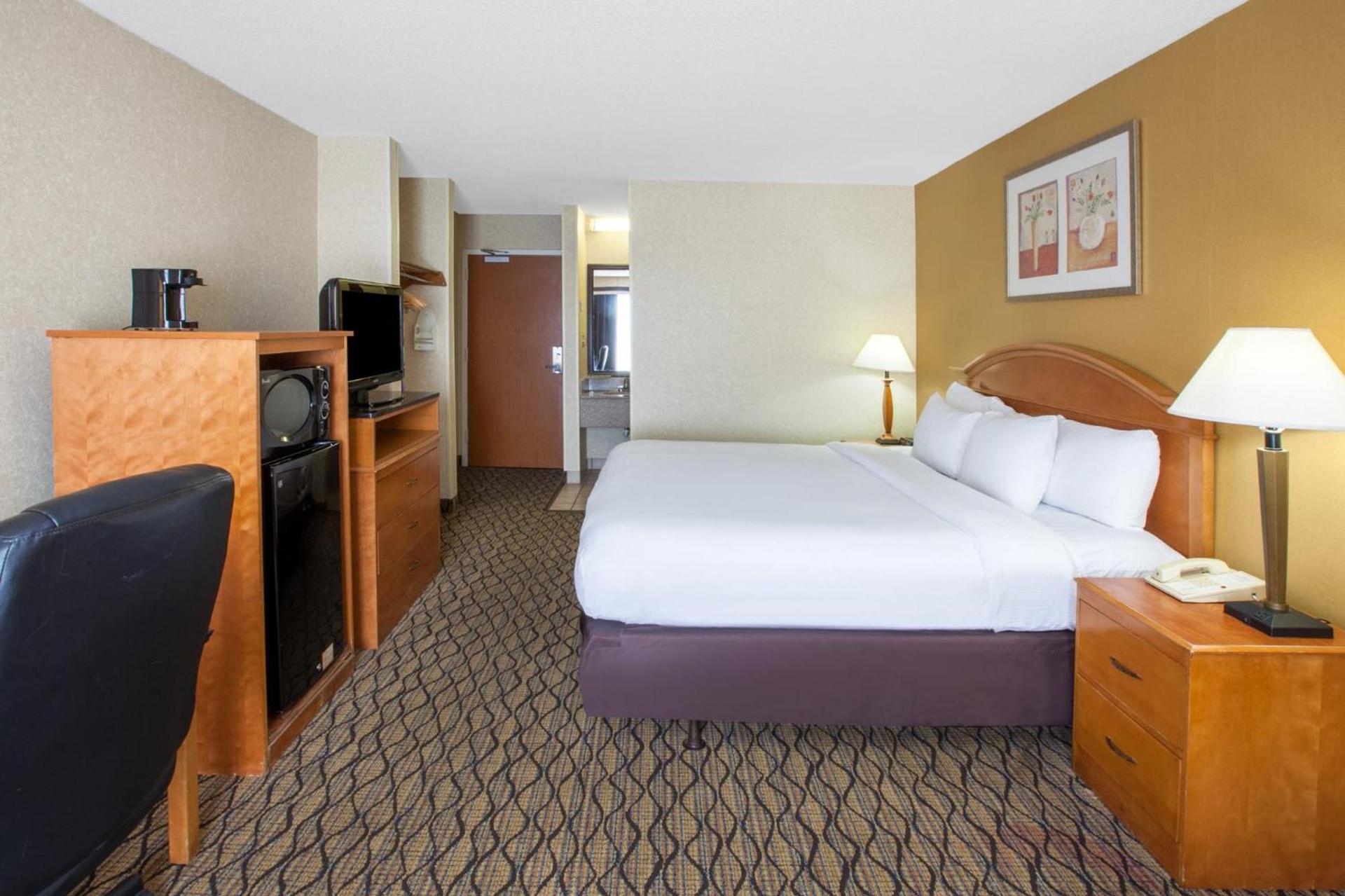 Americas Best Value Inn Canton photo 22