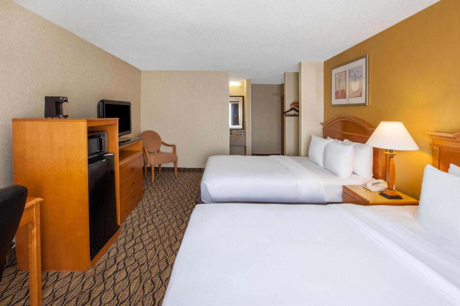 Americas Best Value Inn Canton photo 21