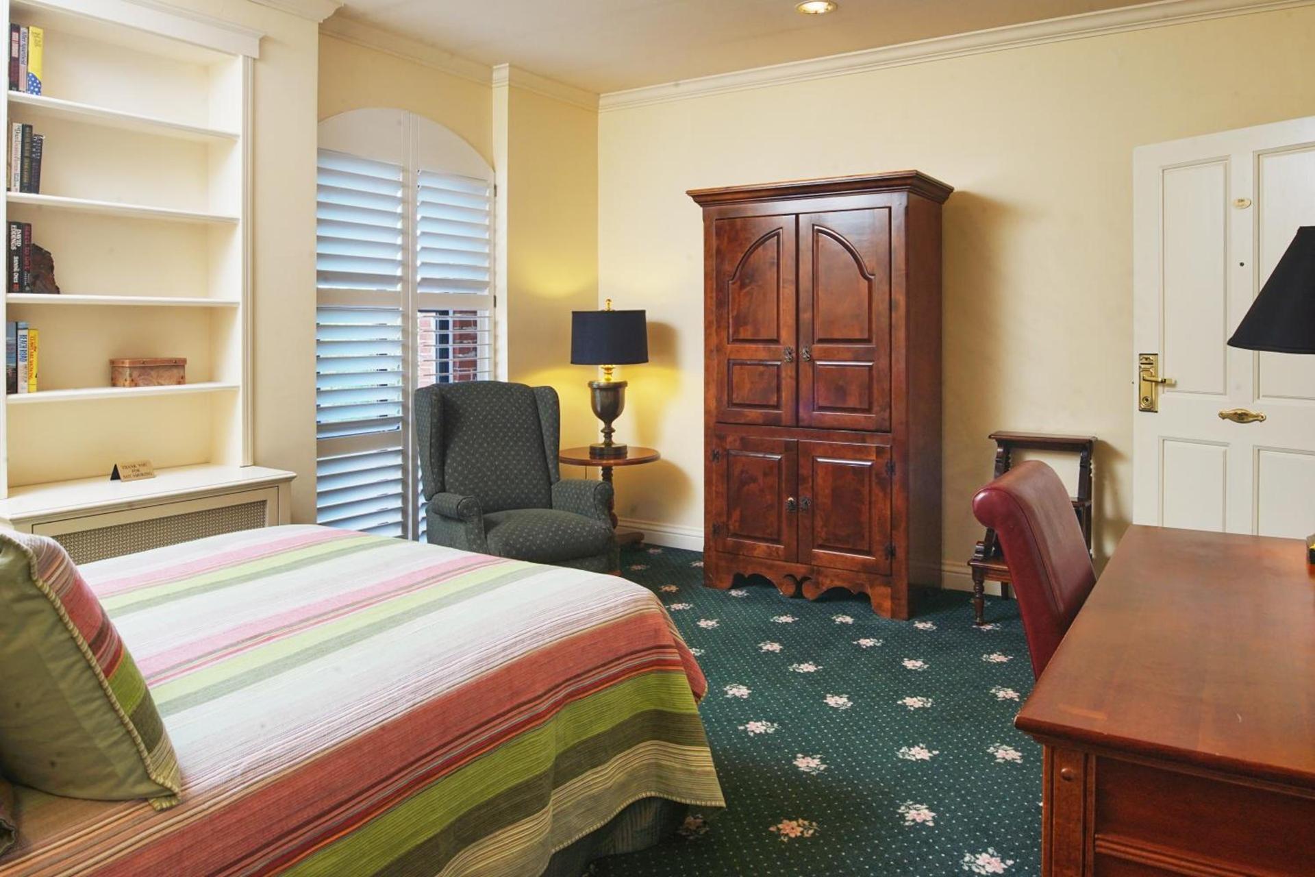 Hotel Mac photo 96