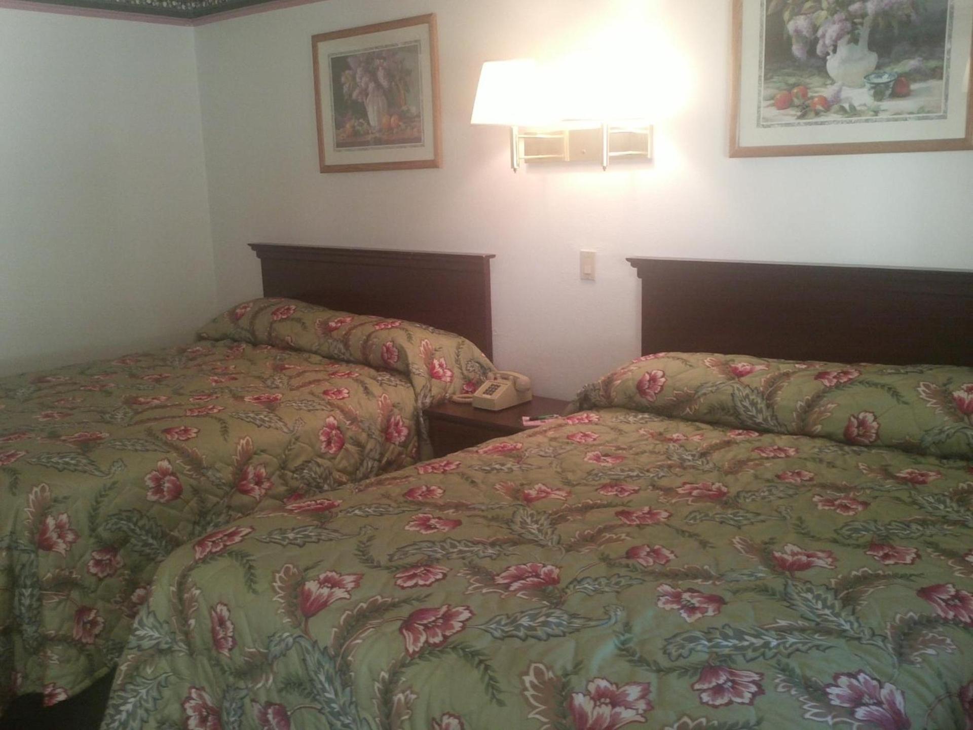 Sunrise Inn photo 25
