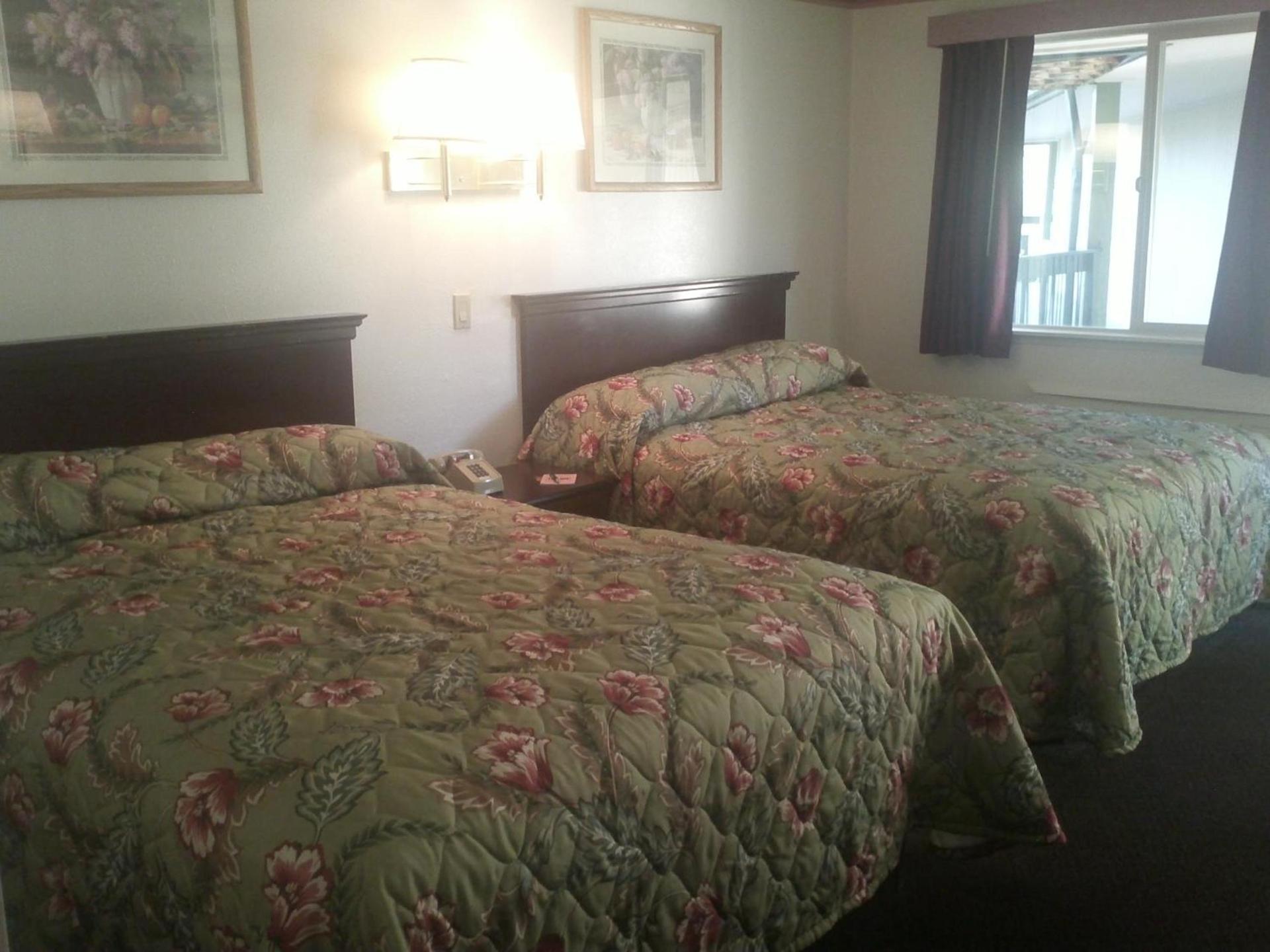 Sunrise Inn photo 14