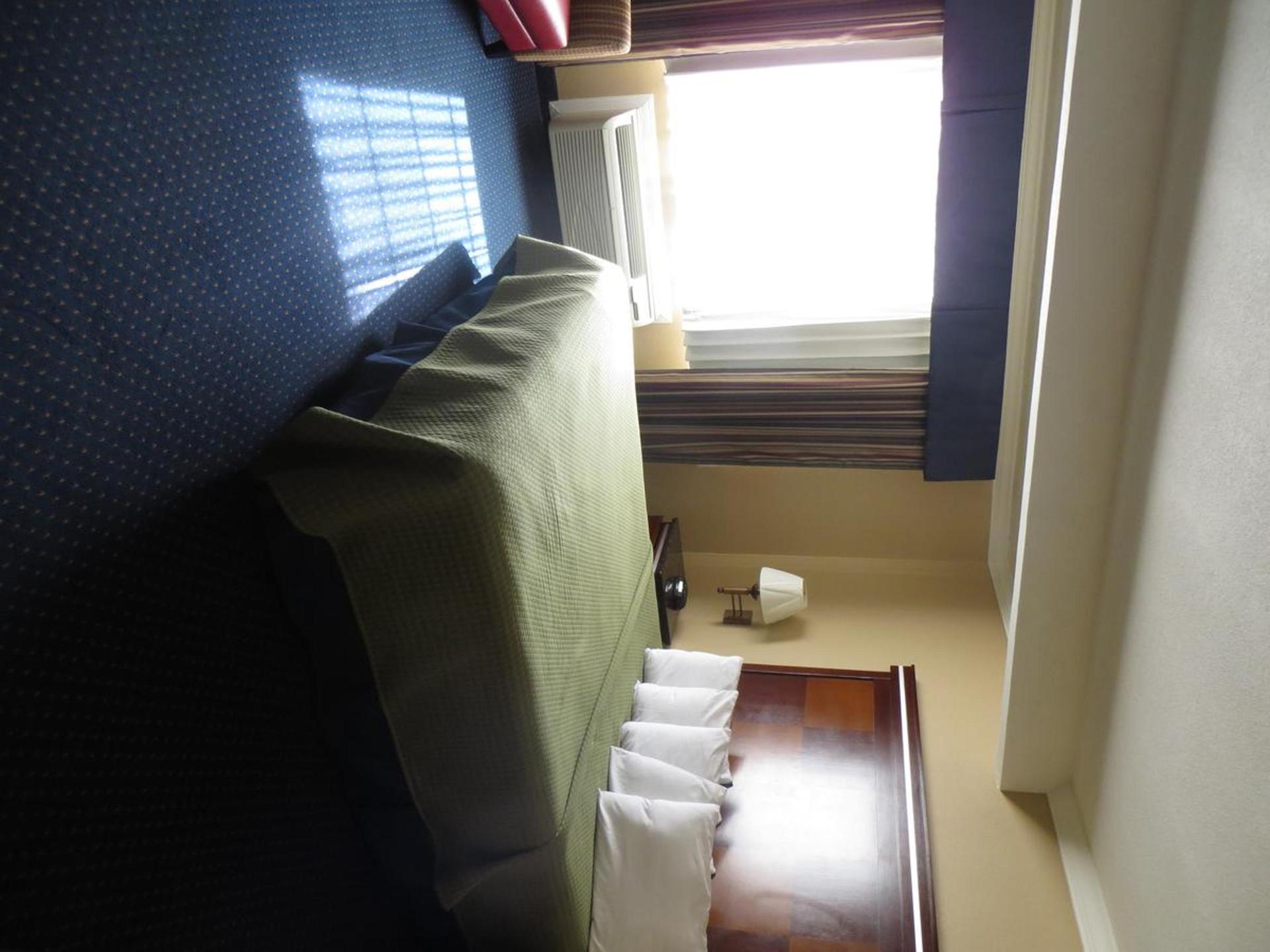 Inn at Bayshore photo 6