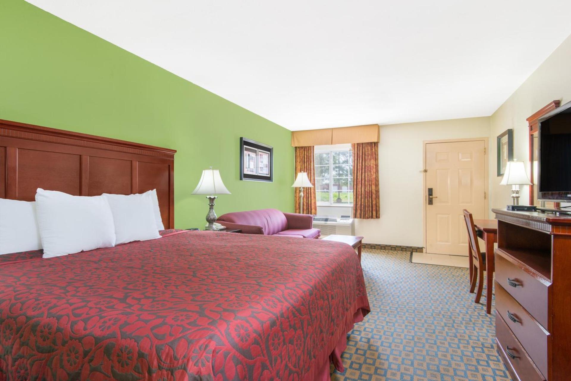 Days Inn & Suites by Wyndham Wichita photo 26