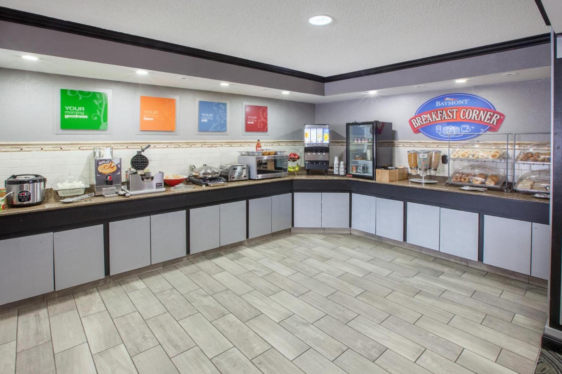 Americas Best Value Inn Canton photo 19