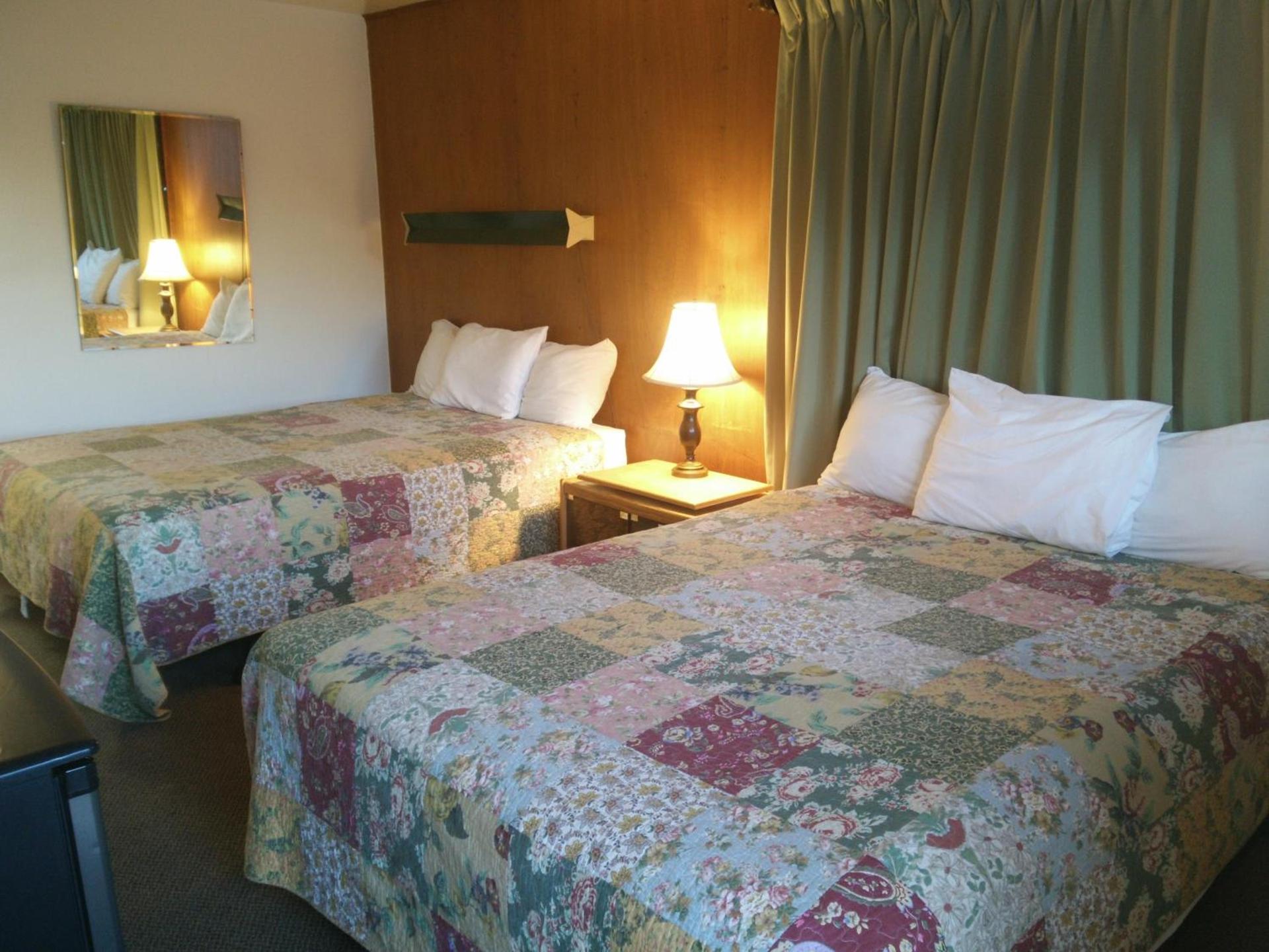 Marina Motel photo 16