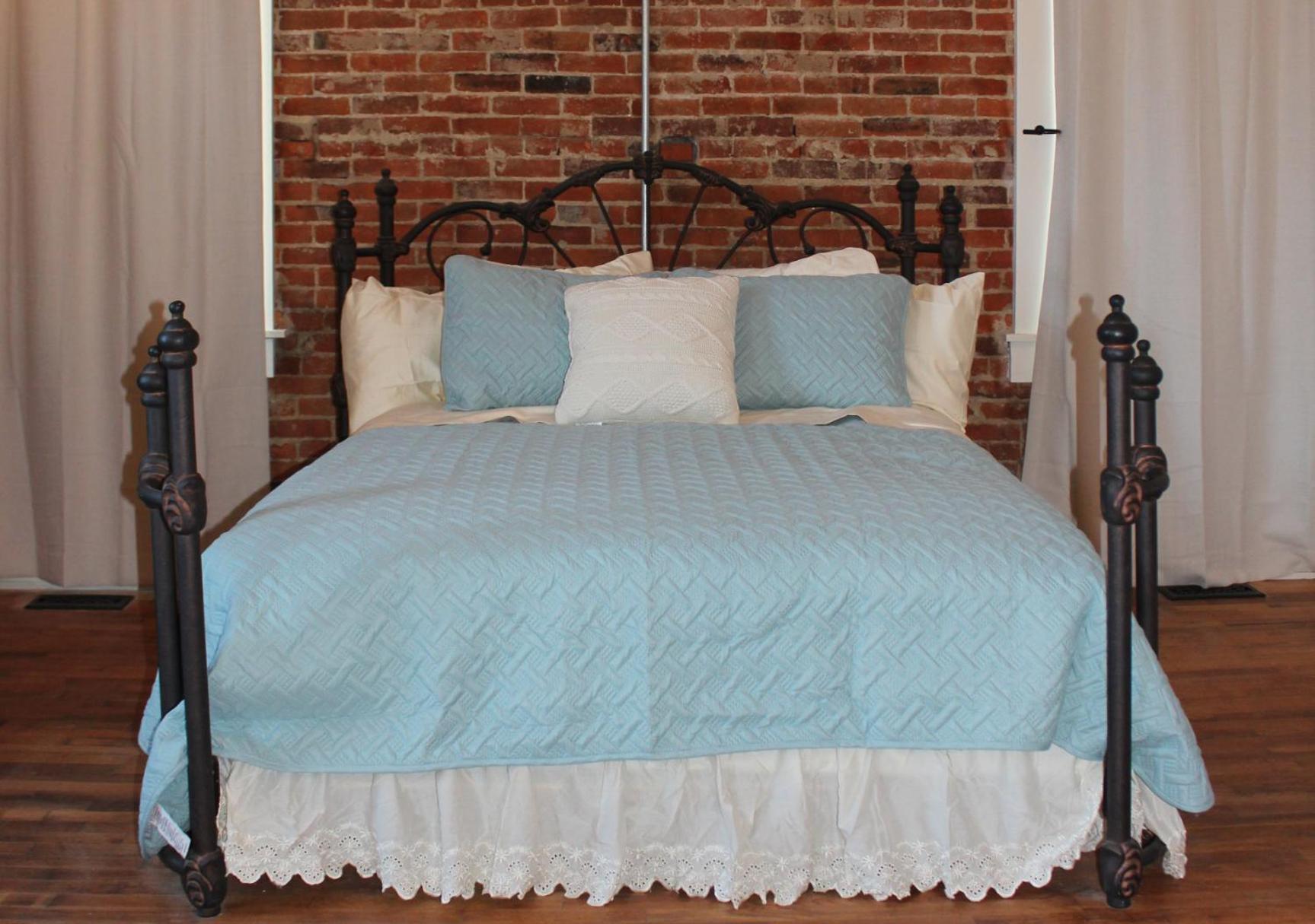 Eighteen-Ninety Sleepover photo 19
