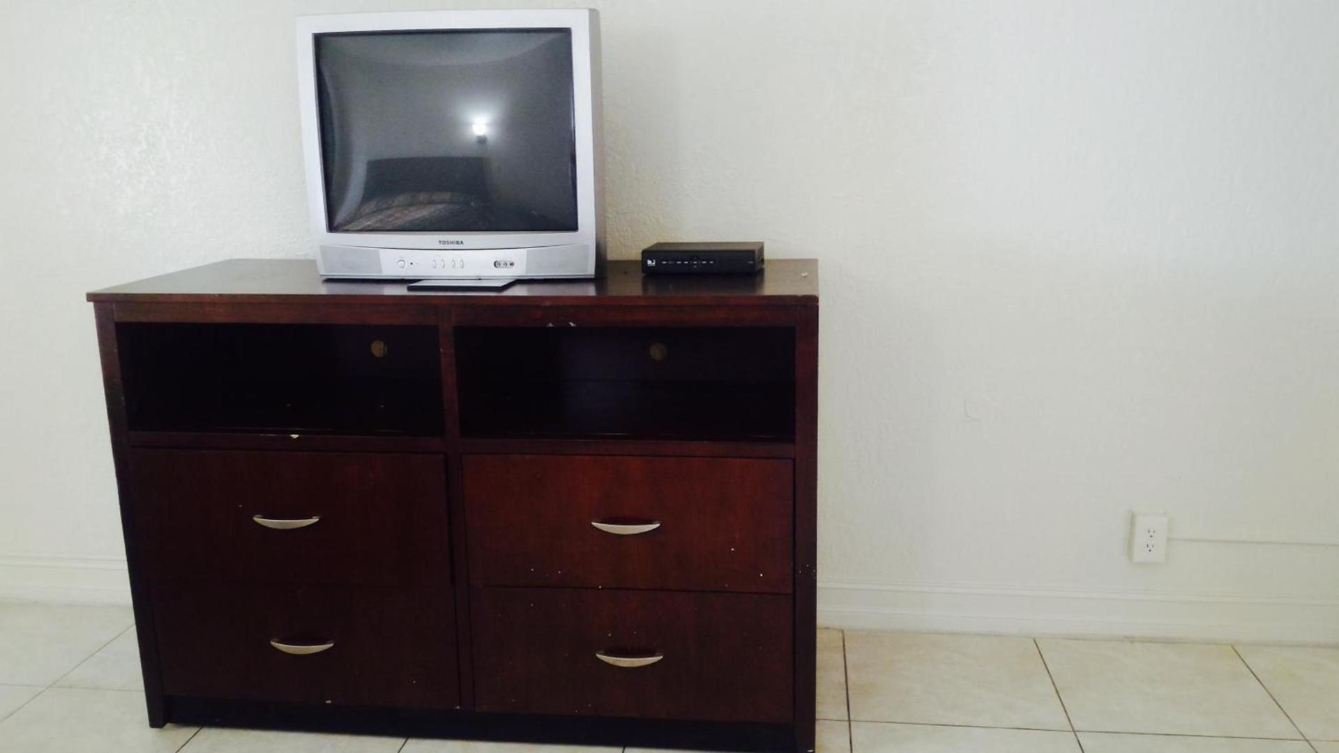 Sunset Inn- Fort Pierce, FL photo 27