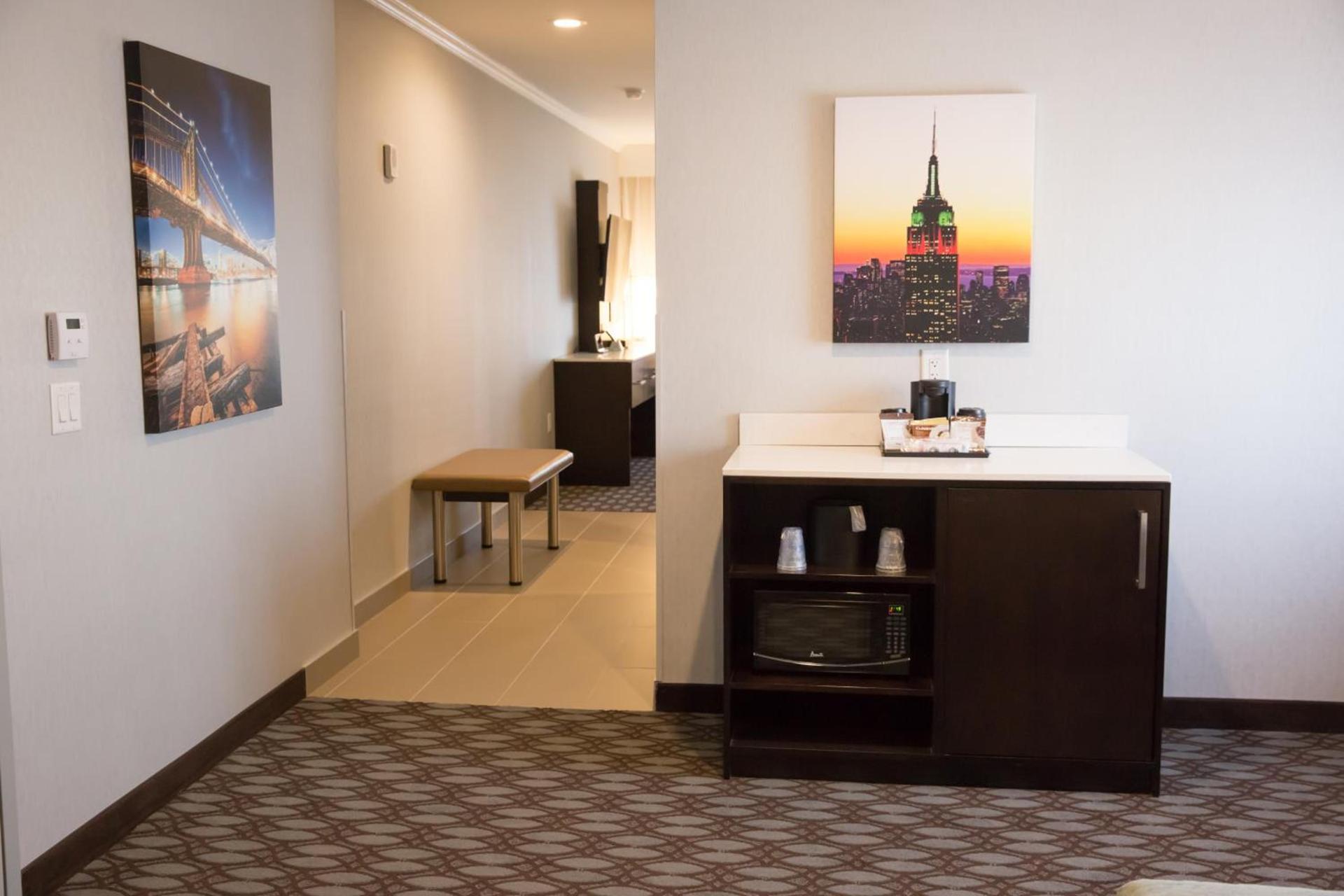Best Western Premier NYC Gateway Hotel photo 10
