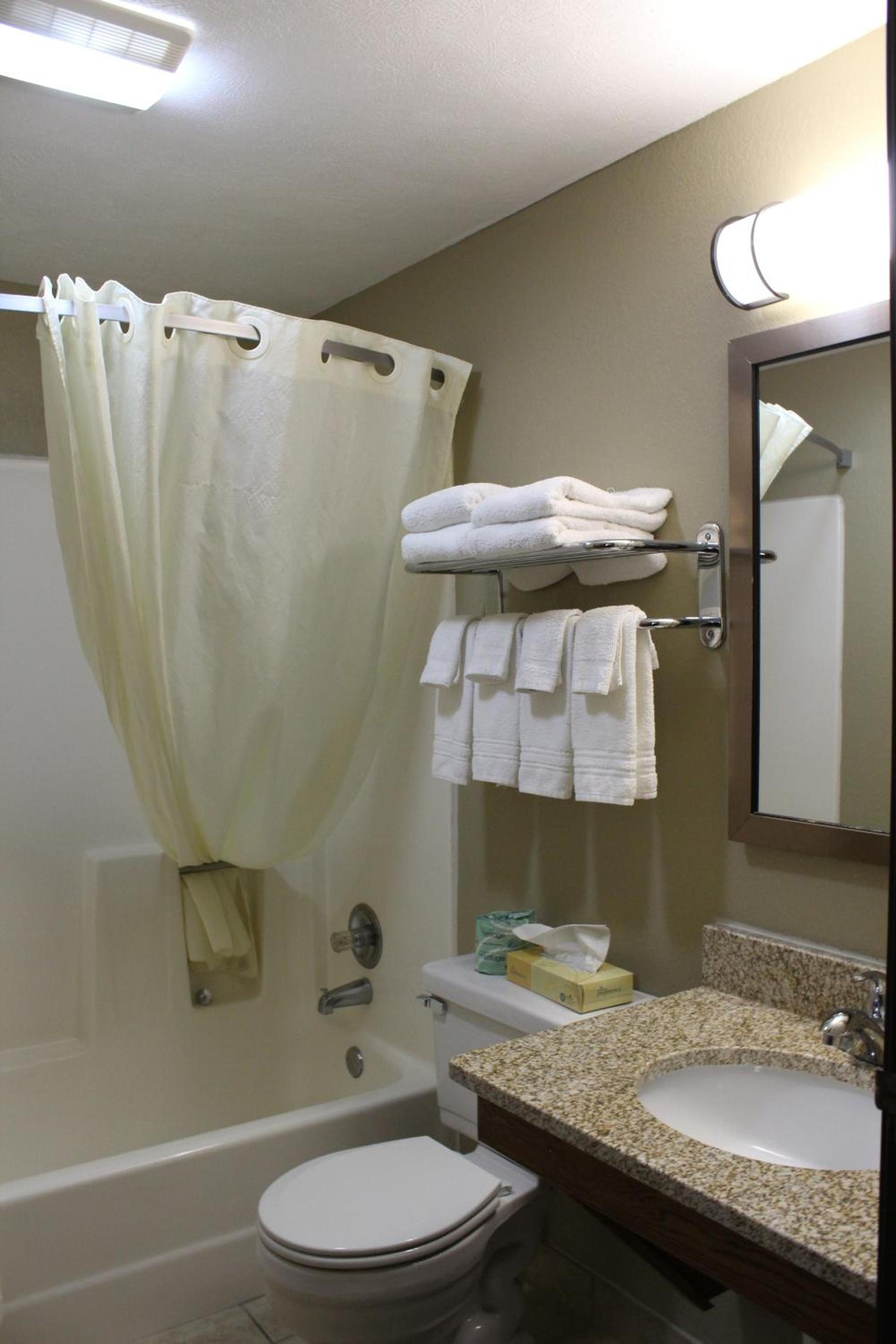 Super 8 by Wyndham Kearney photo 26