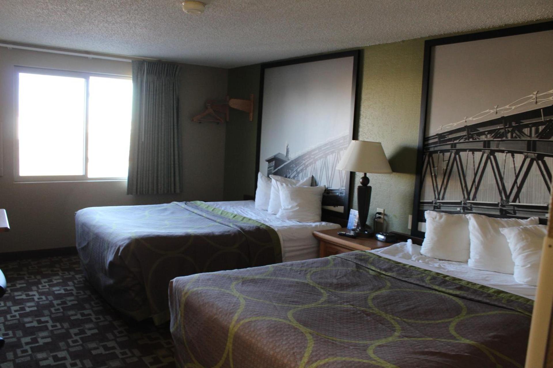 Super 8 by Wyndham Kearney photo 30