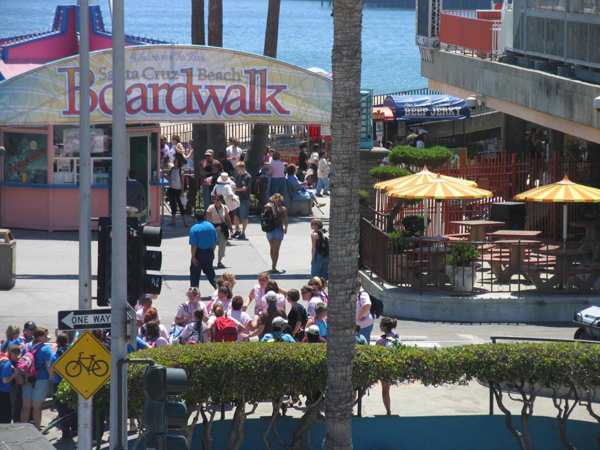 Carousel Beach Inn photo 23