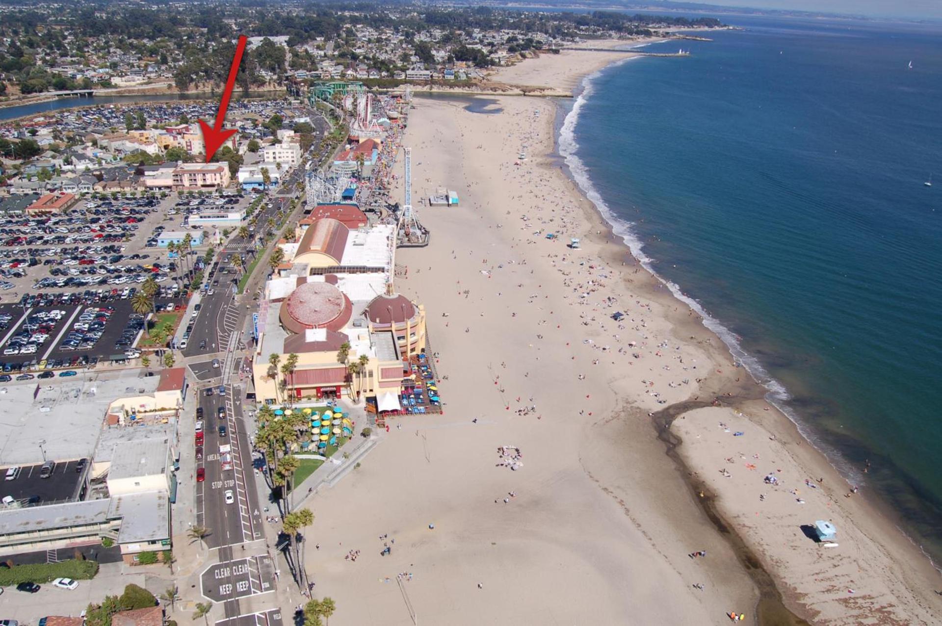 Carousel Beach Inn photo 22