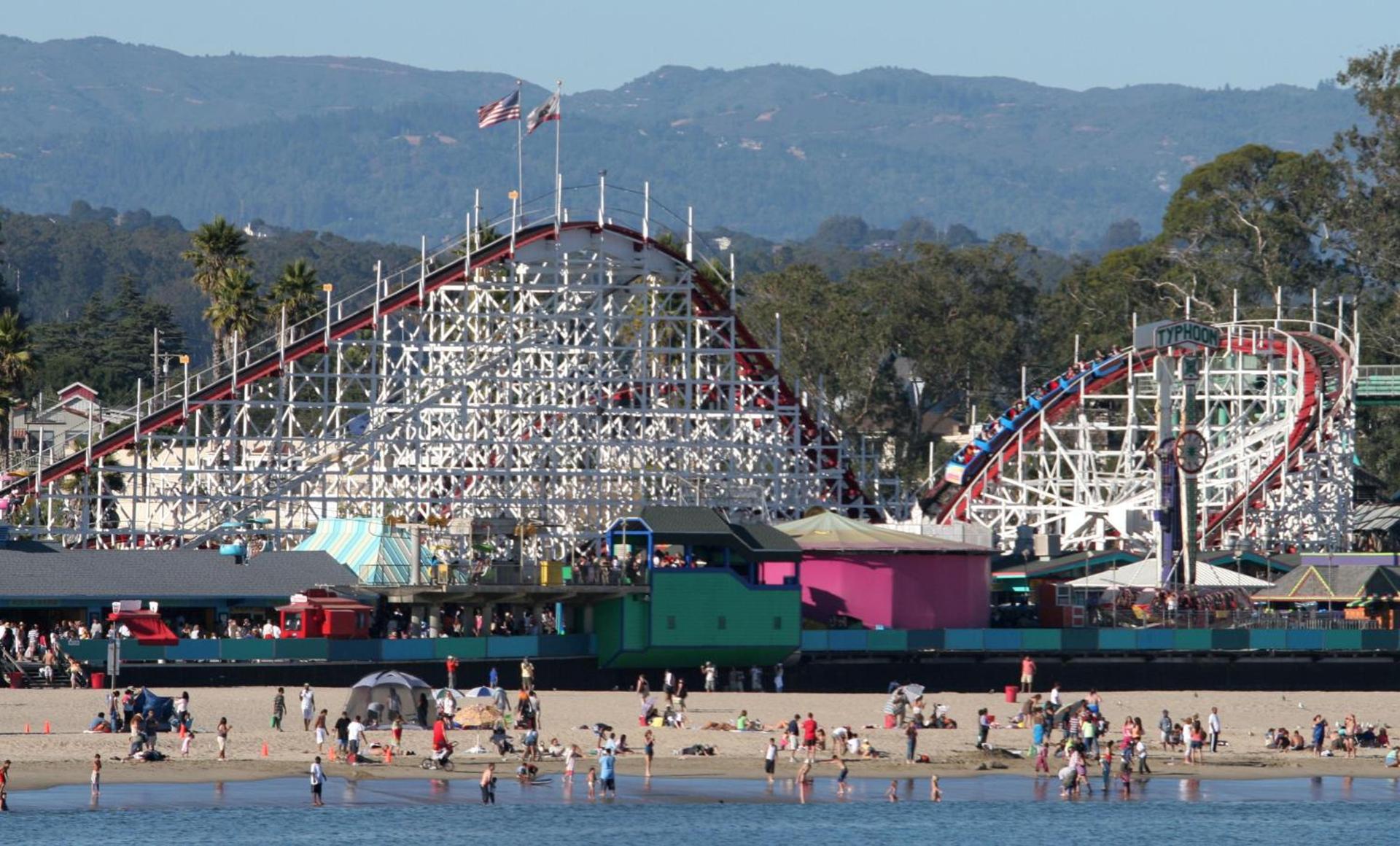 Carousel Beach Inn photo 26