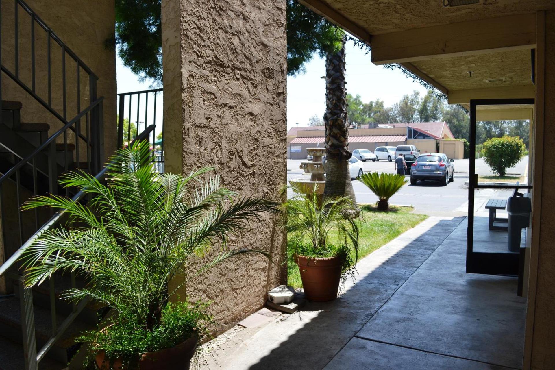 Fresno Inn photo 11