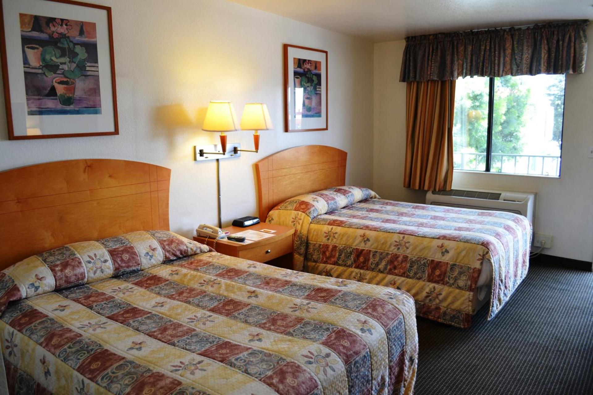 Fresno Inn photo 10
