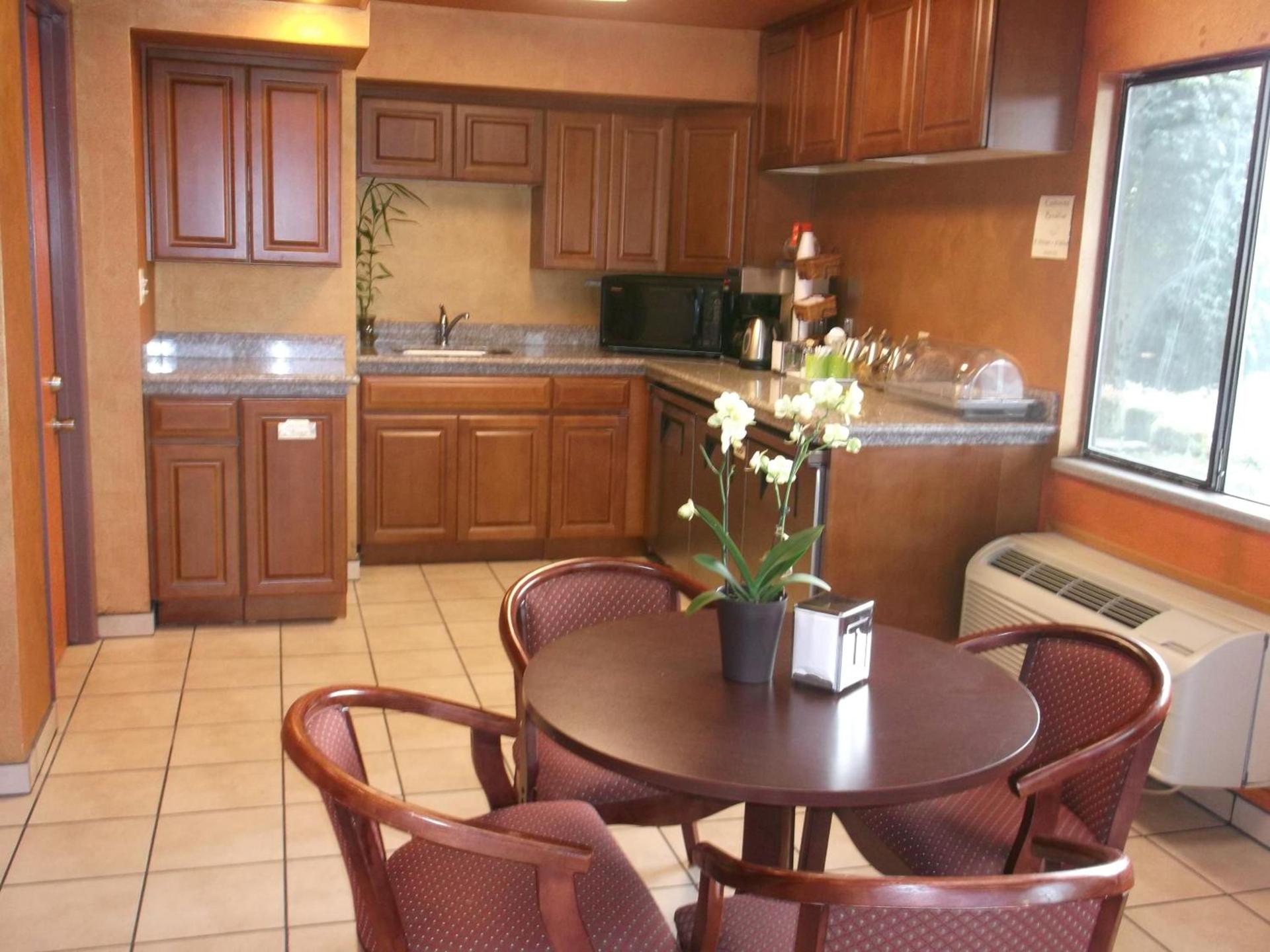 Sunrise Inn photo 3
