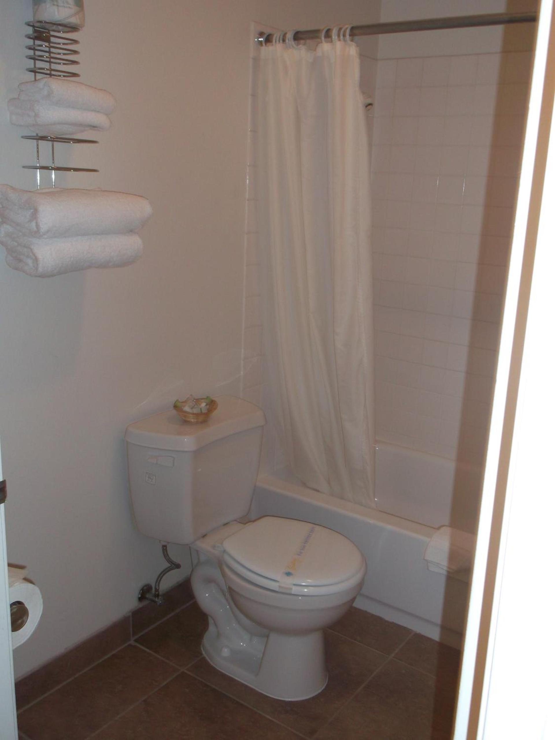 Sunrise Inn photo 23