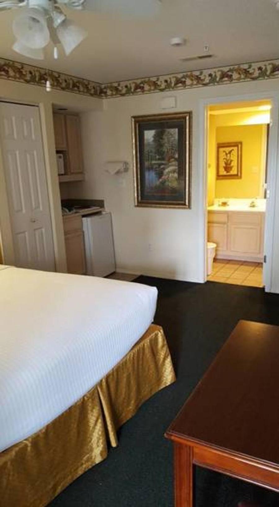 The Suites at Fall Creek photo 44