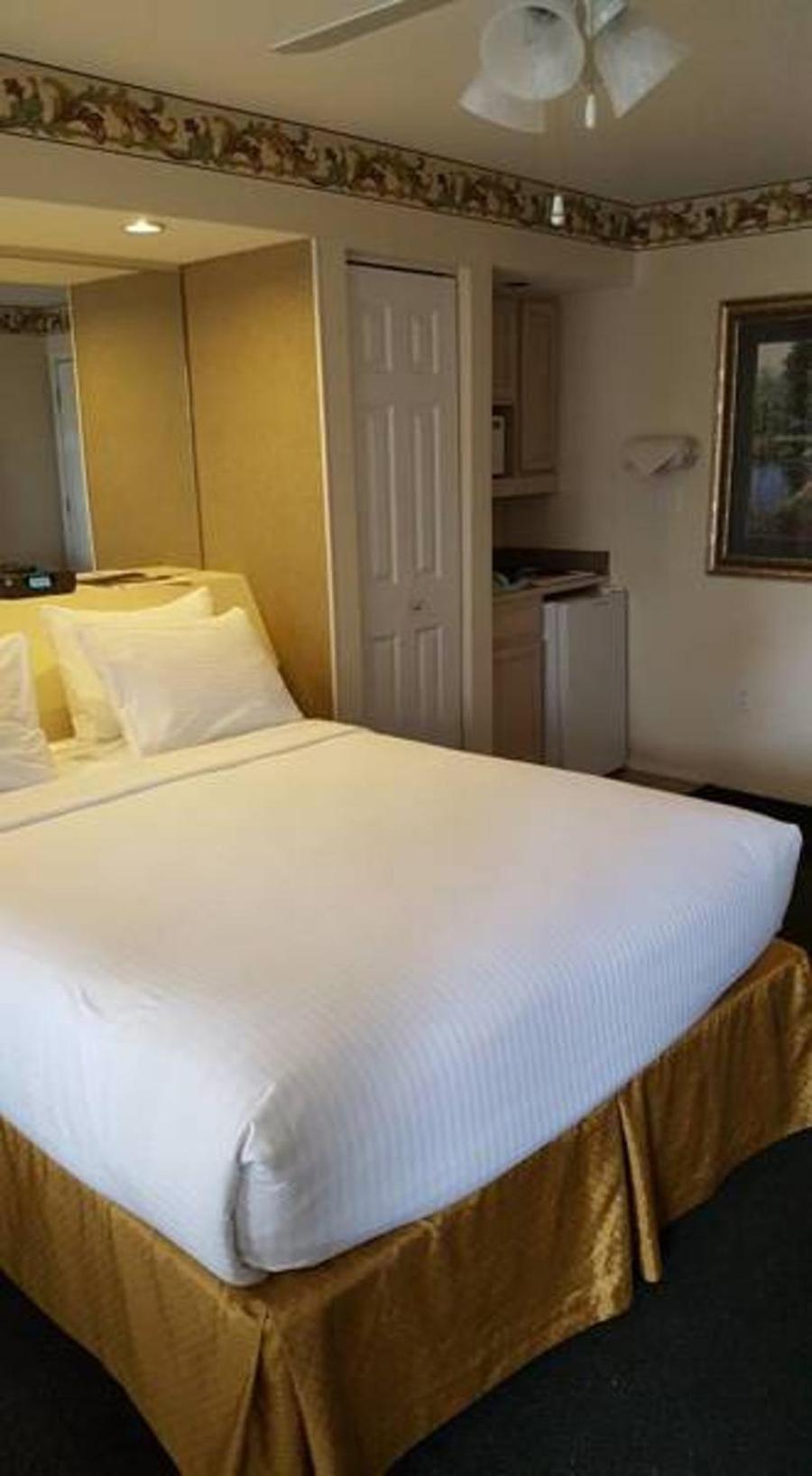 The Suites at Fall Creek photo 42