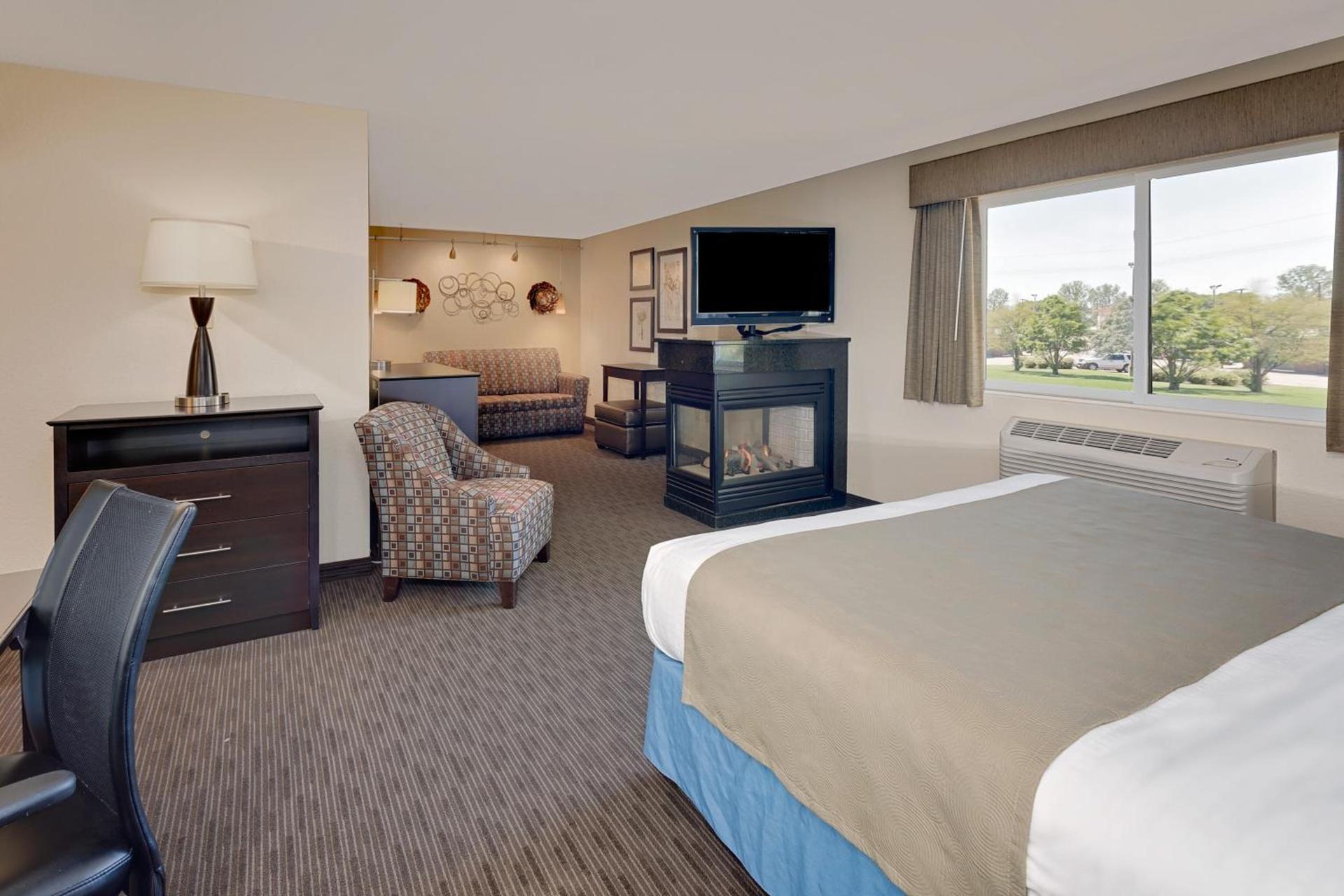 Baymont by Wyndham Owatonna photo 88
