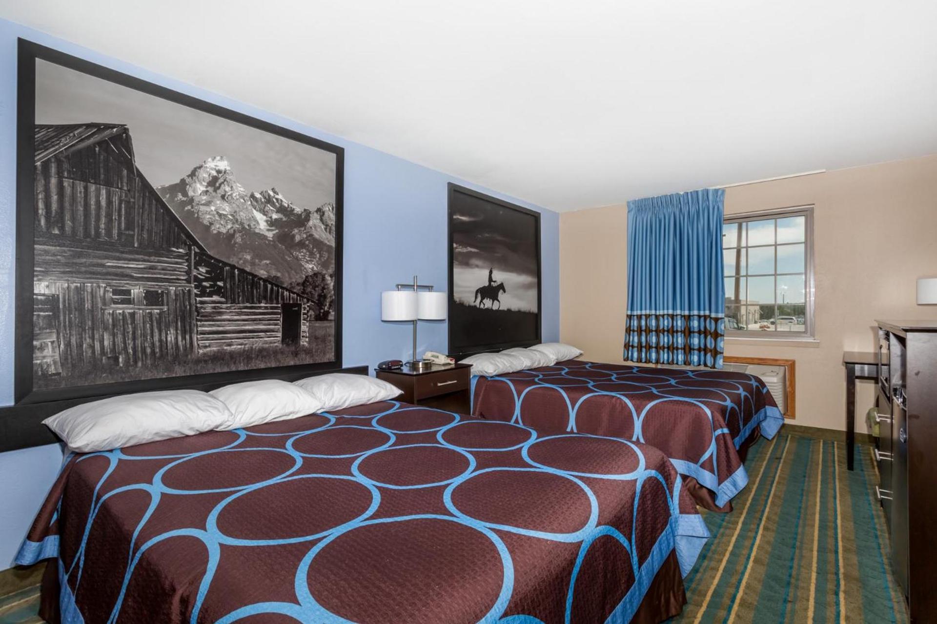 Super 8 by Wyndham Douglas photo 24