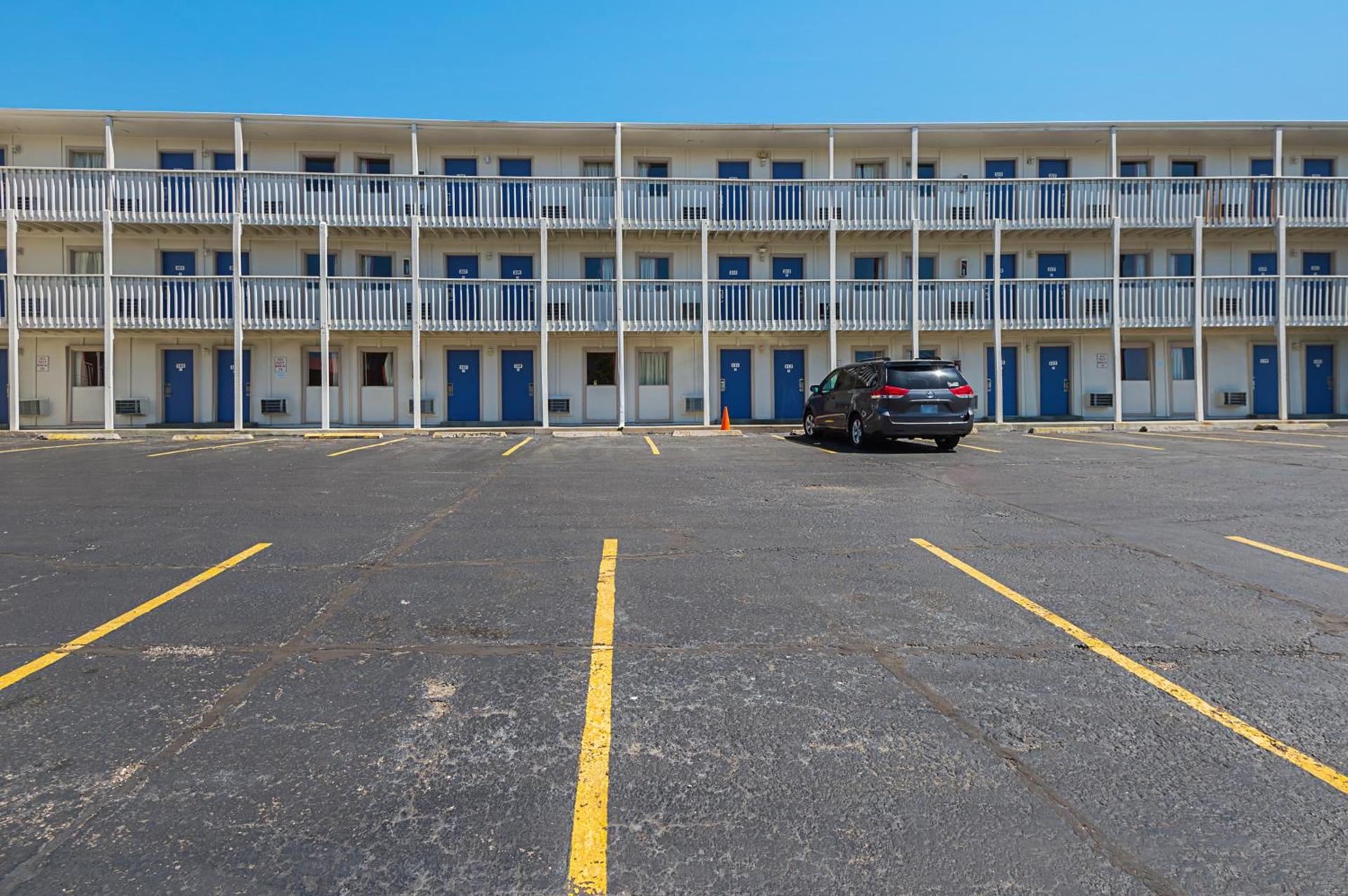 Motel 6-Blue Springs, MO photo 33