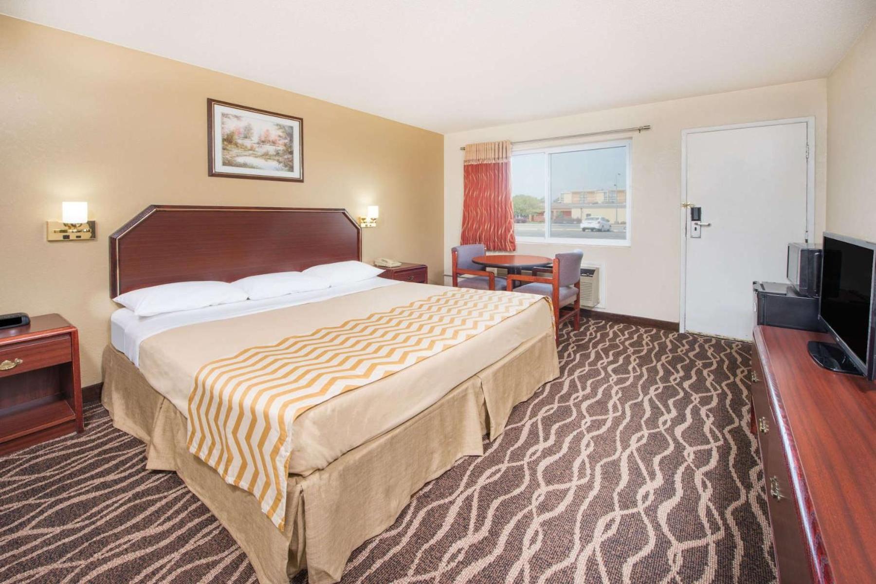 Travelodge by Wyndham Terre Haute photo 20