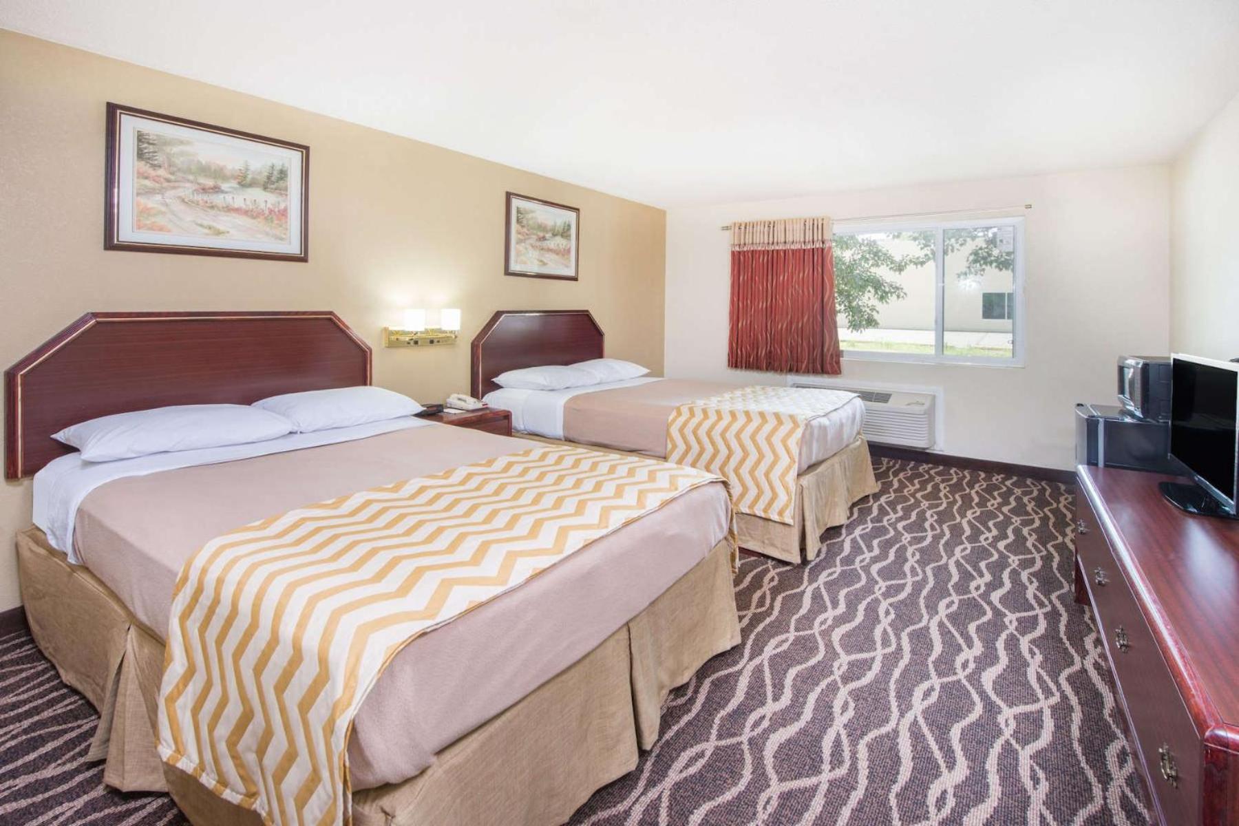 Travelodge by Wyndham Terre Haute photo 19