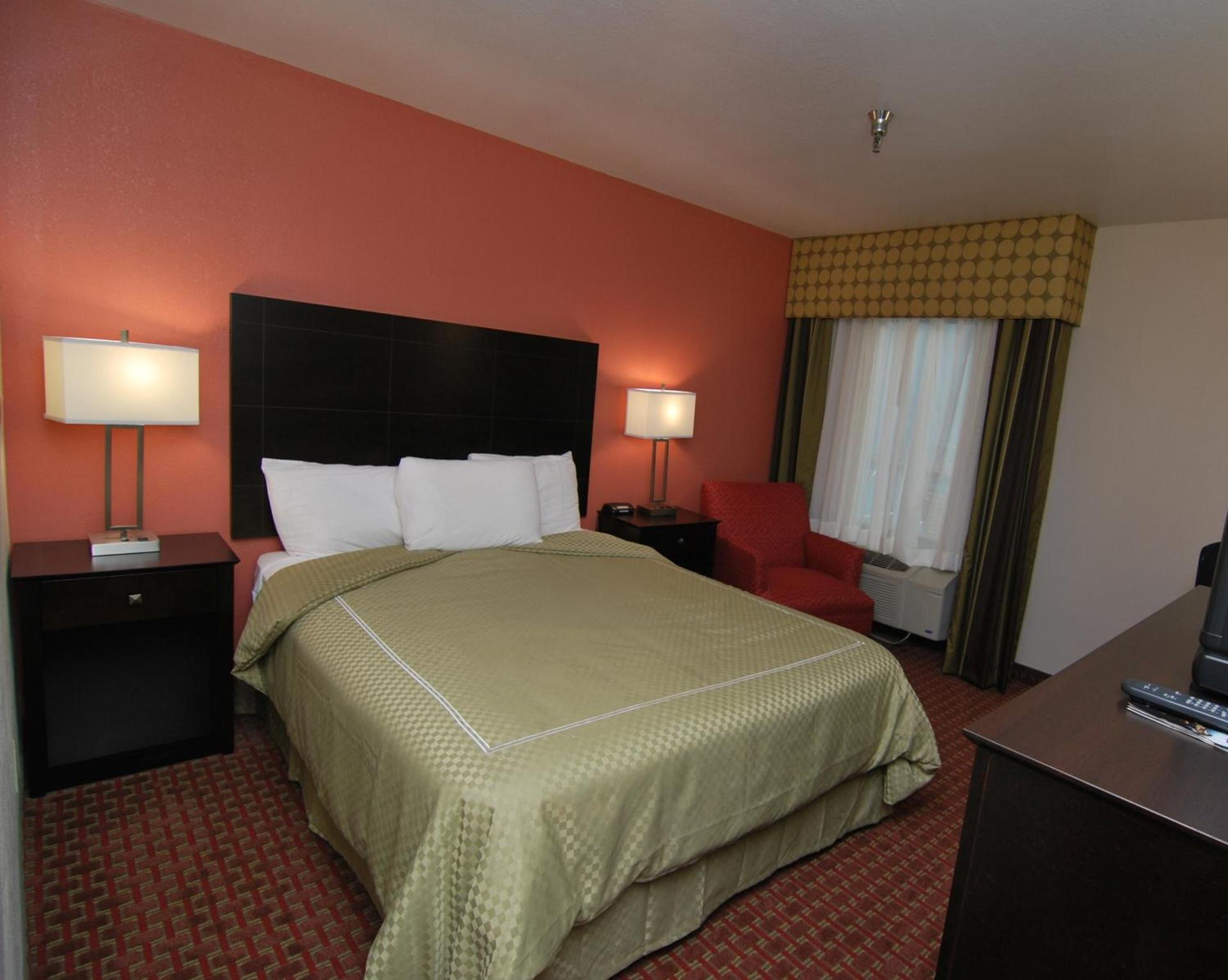 AmericInn by Wyndham Johnston Des Moines photo 30