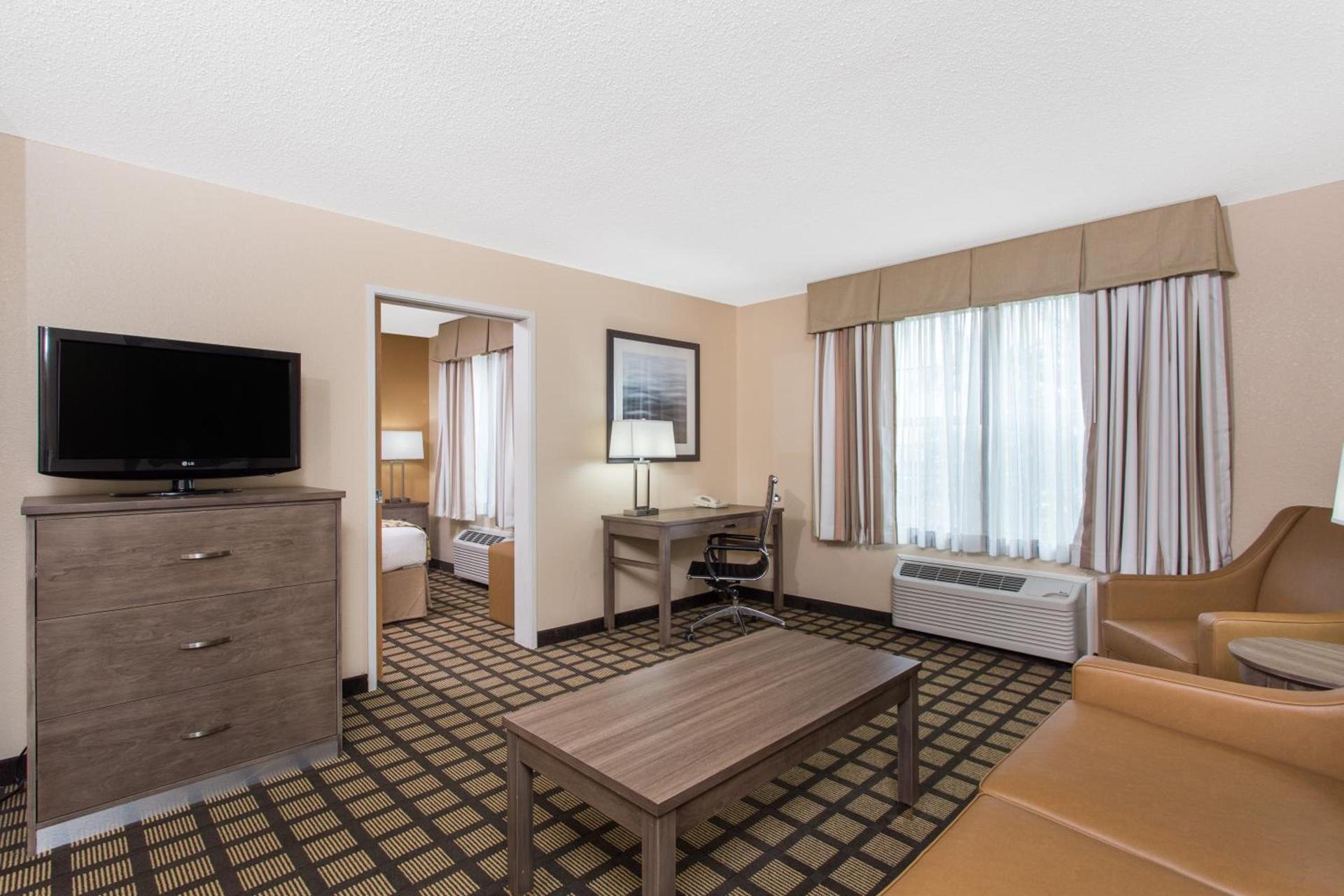 Baymont by Wyndham Plymouth photo 14