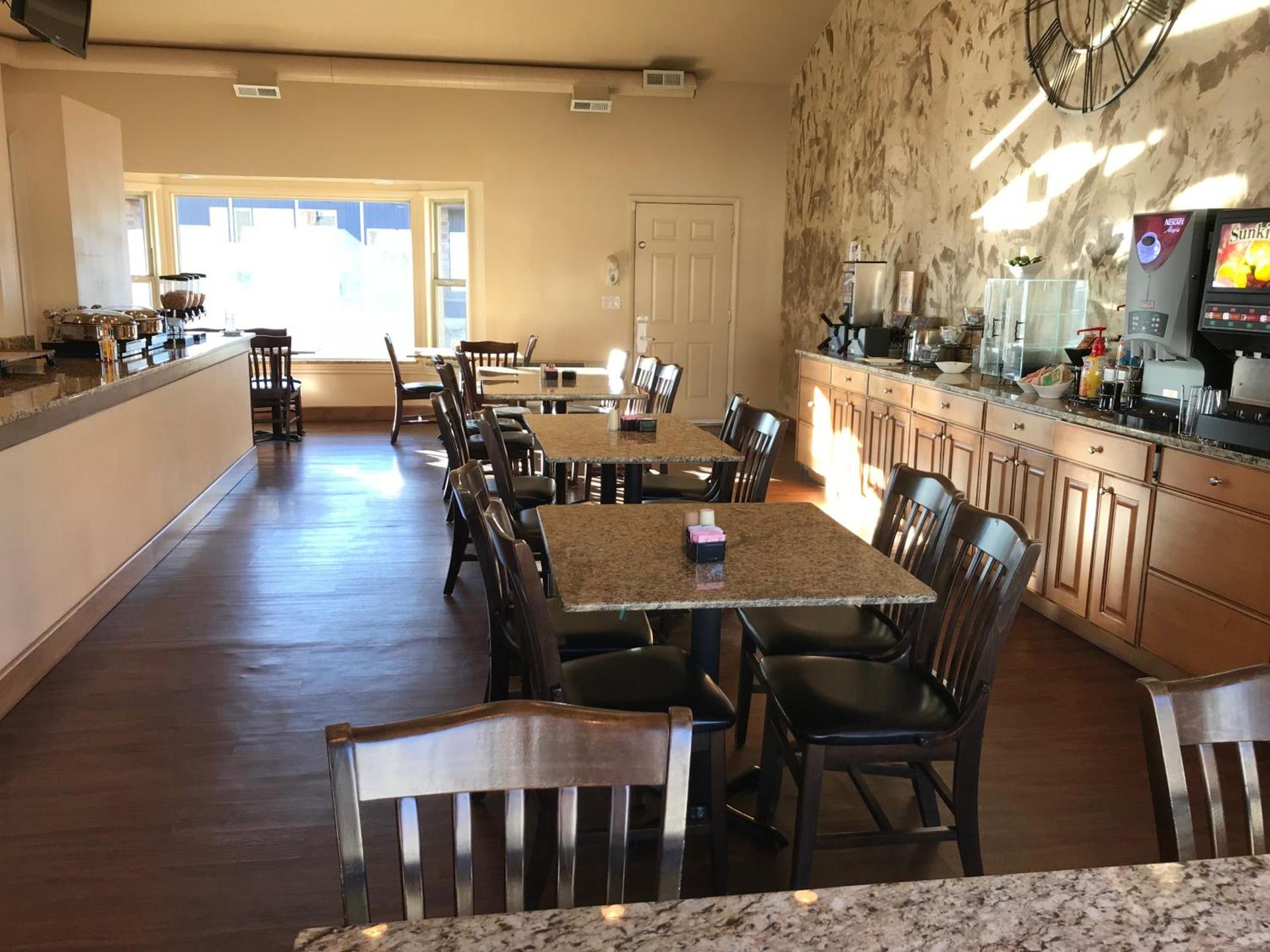 Dinosaur Inn & Suites photo 20