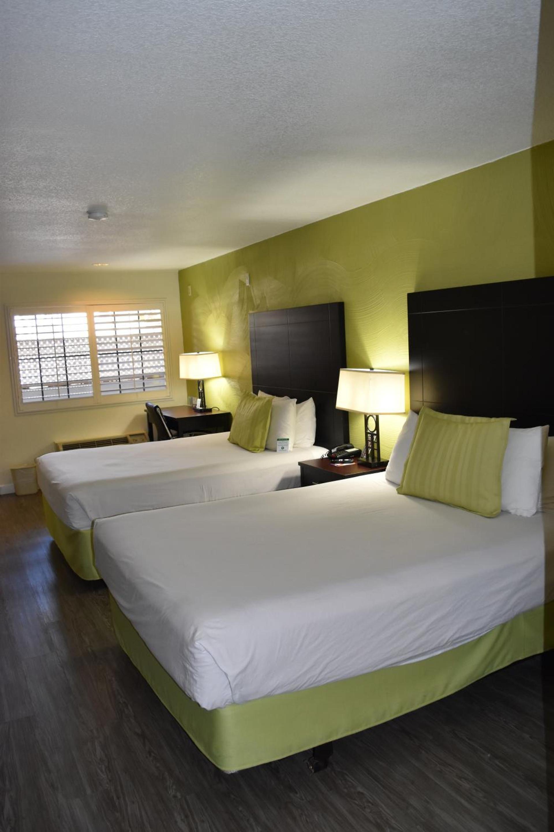 Old Town Western Inn photo 4