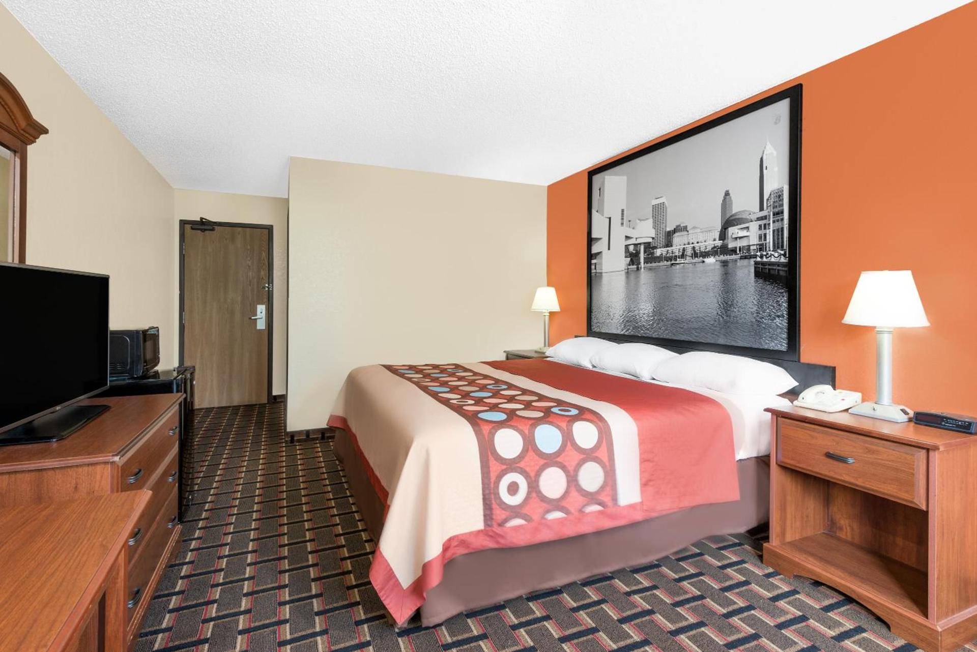 Super 8 by Wyndham Kent/Akron Area photo 16