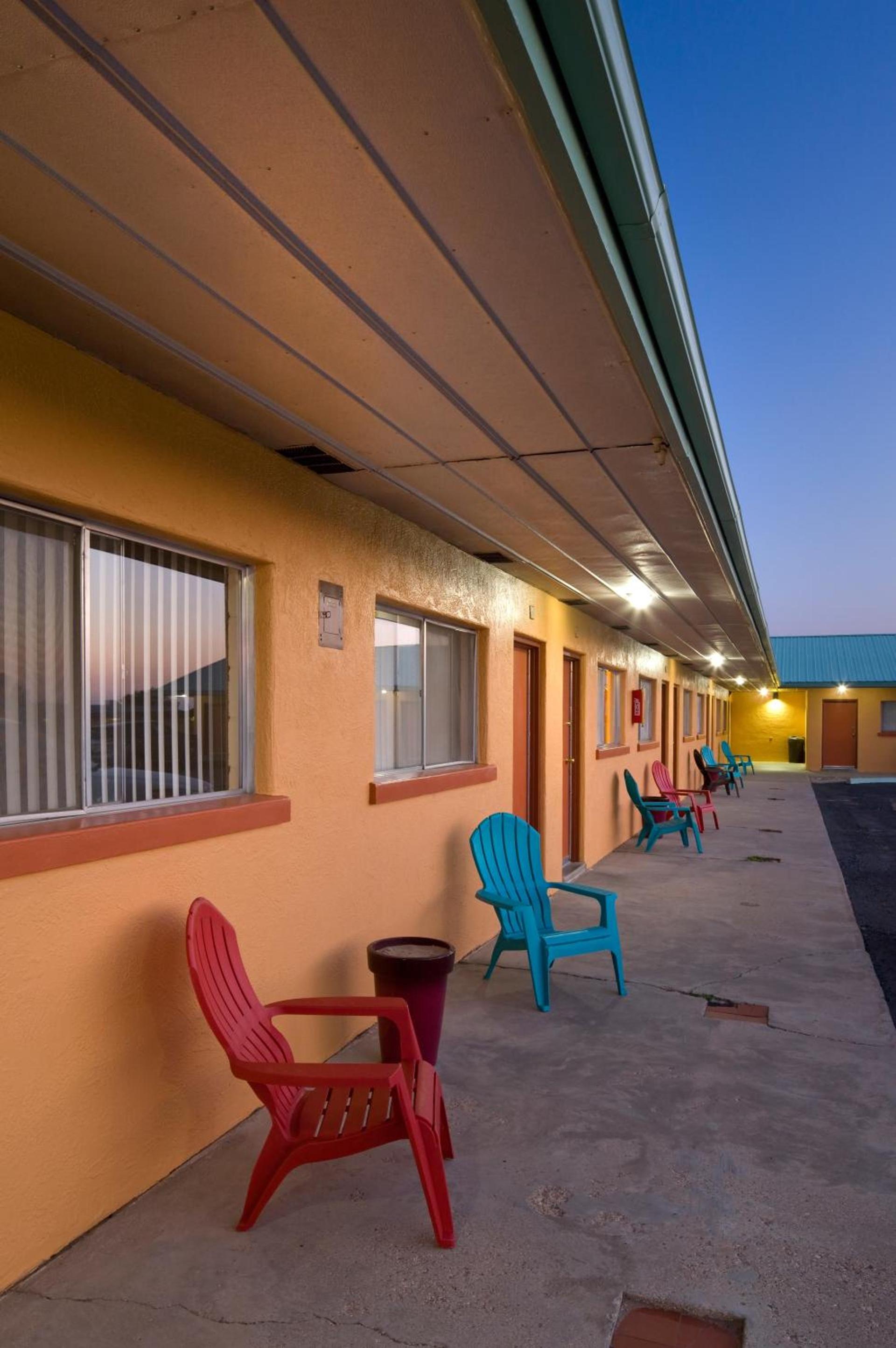 Sunset Motel Moriarty photo 86