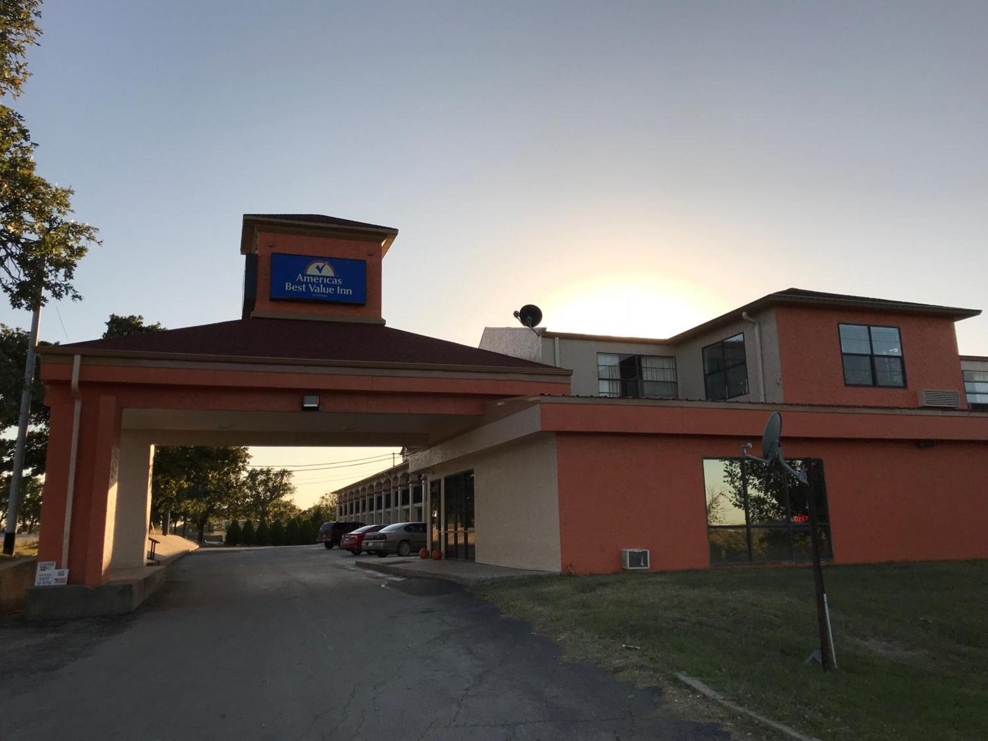 Americas Best Value Inn Bowie photo 2