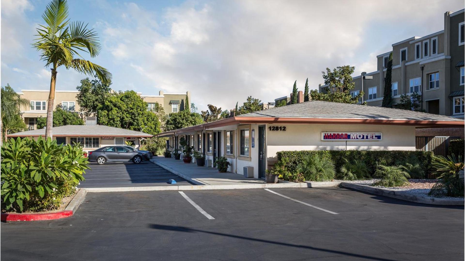 Harbor Motel photo 2