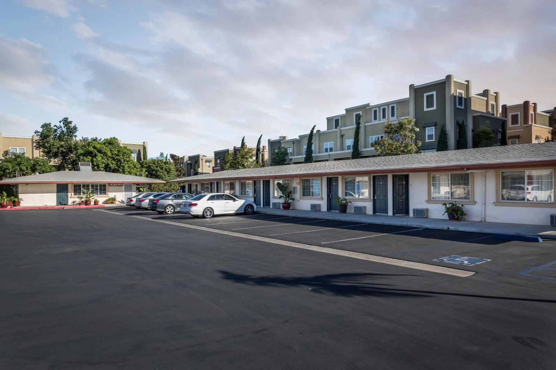 Harbor Motel photo 3