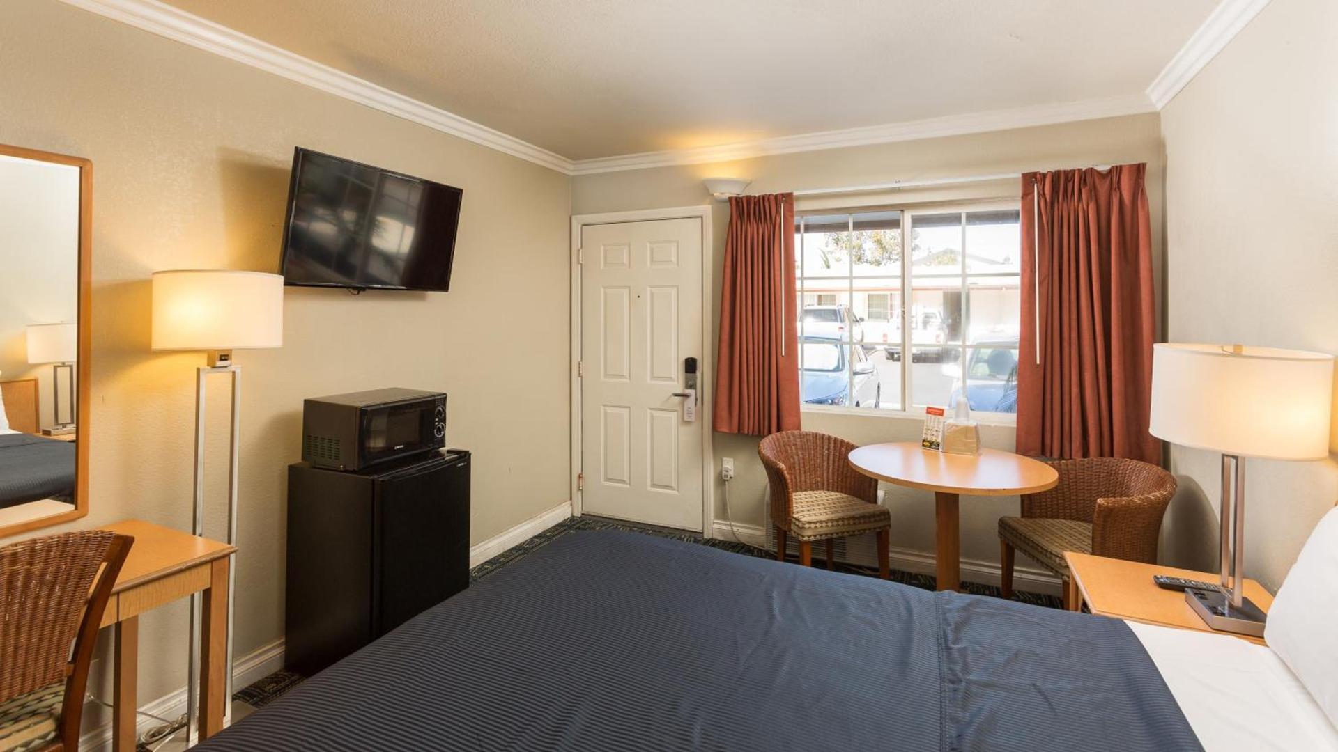 Harbor Motel photo 10