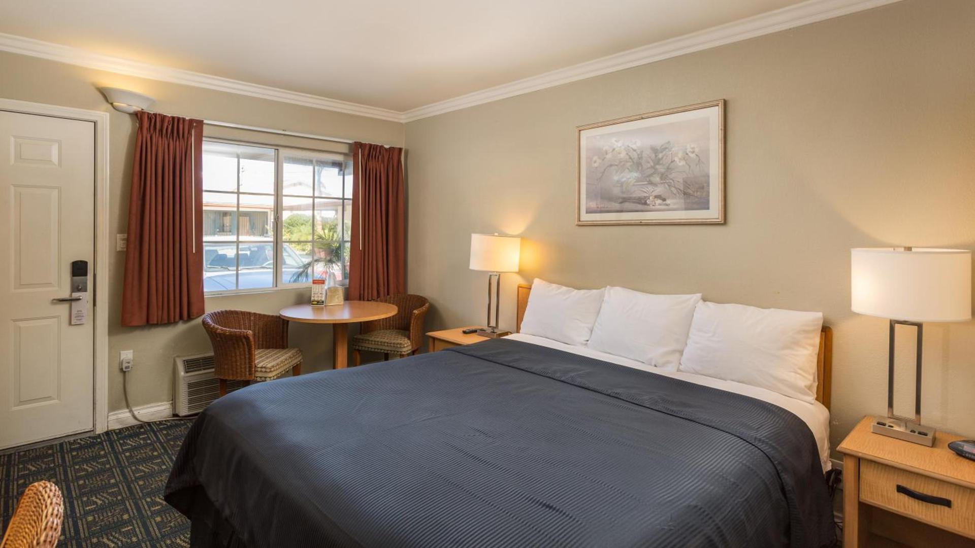 Harbor Motel photo 14