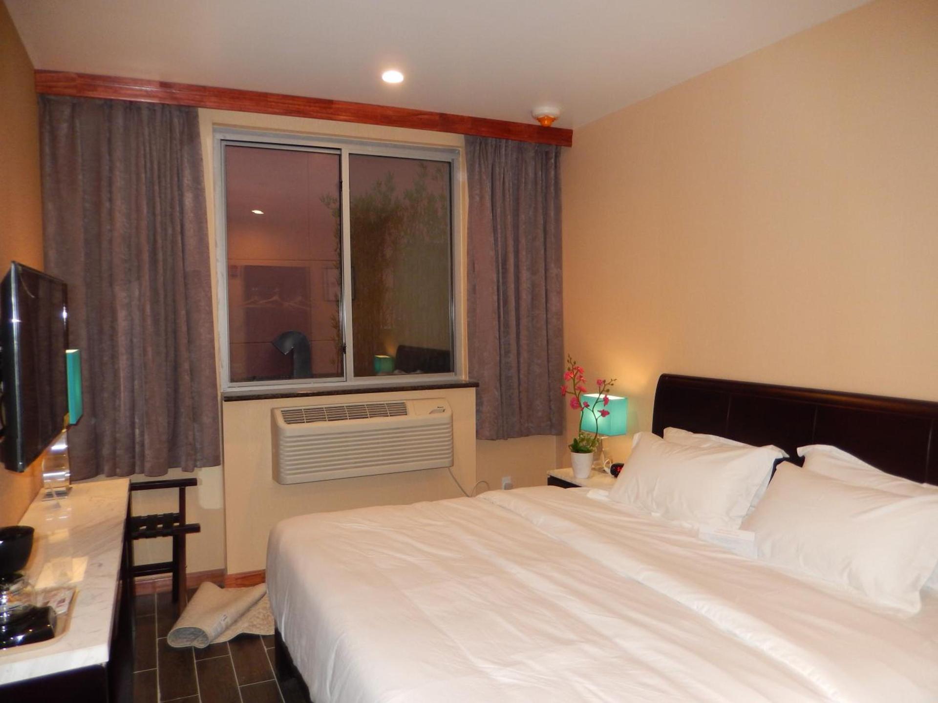 Quality Inn near Sunset Park photo 14