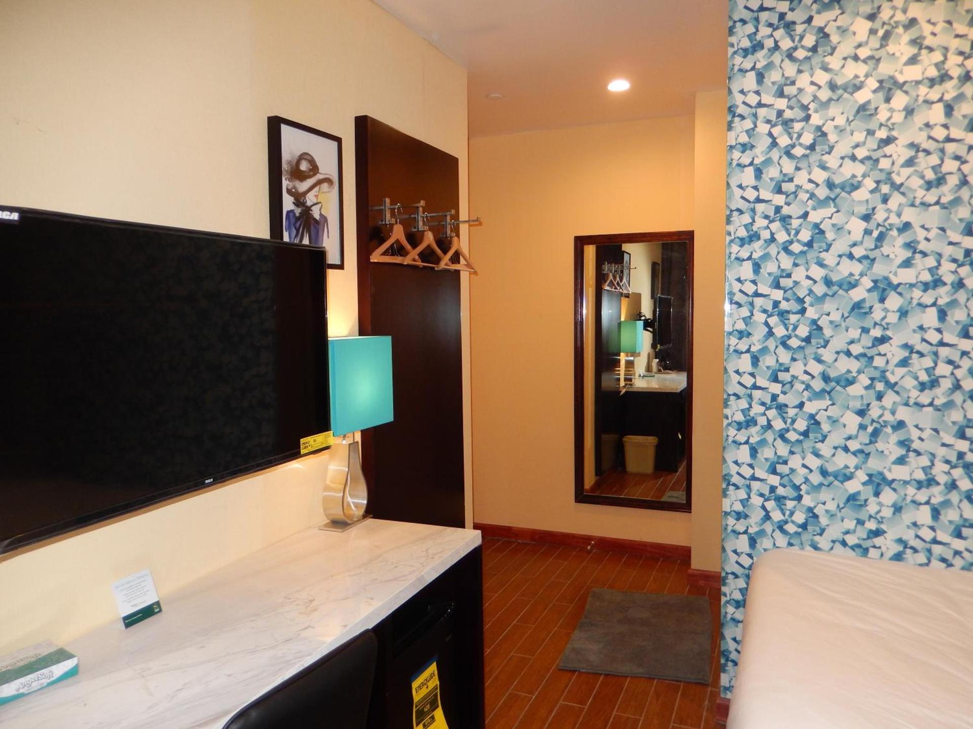 Quality Inn near Sunset Park photo 11