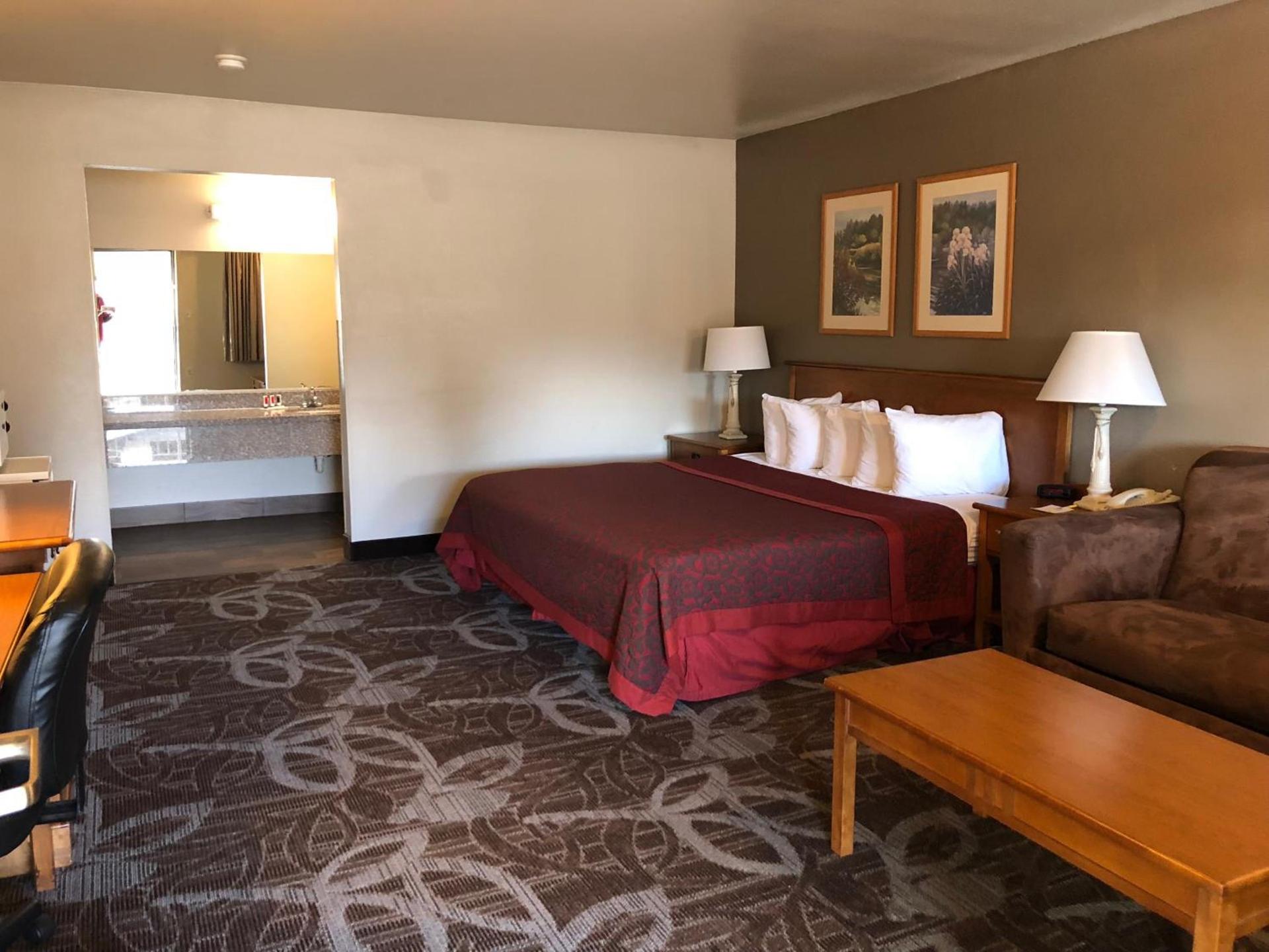 Royal Inn Provo photo 8