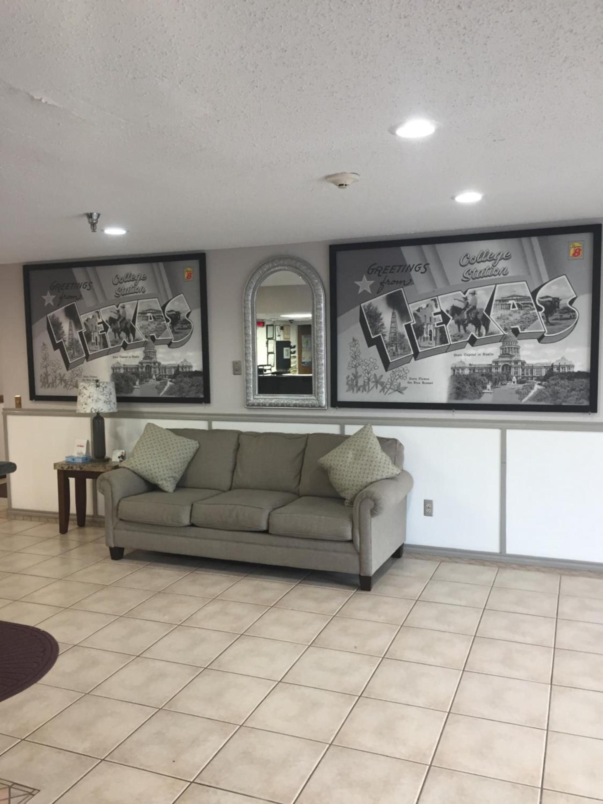 Super 8 by Wyndham College Station photo 21