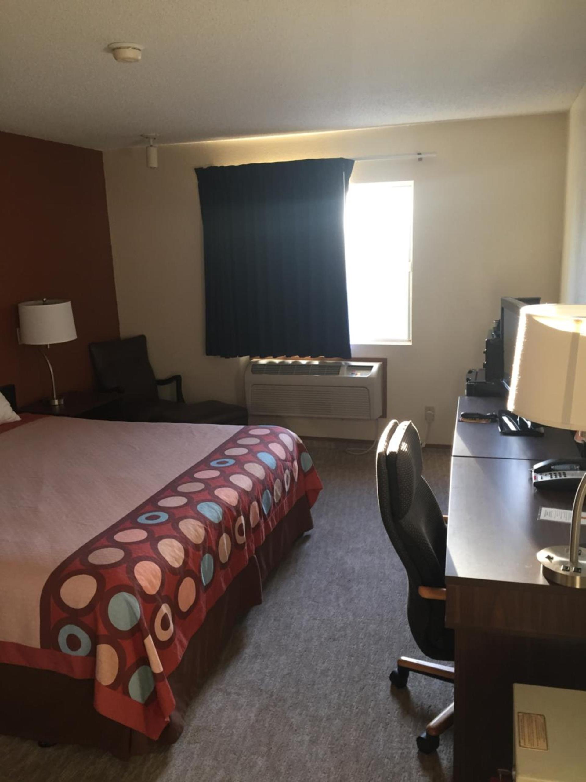 Super 8 by Wyndham College Station photo 46