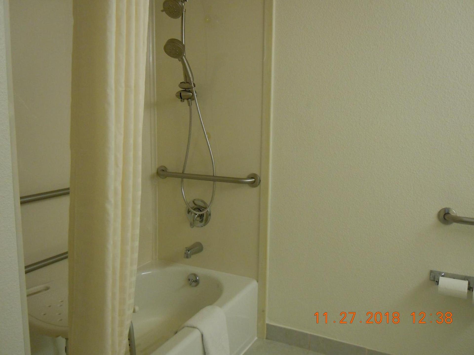 Airport Inn photo 35