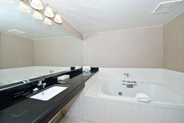 Causeway Bay Hotel photo 11