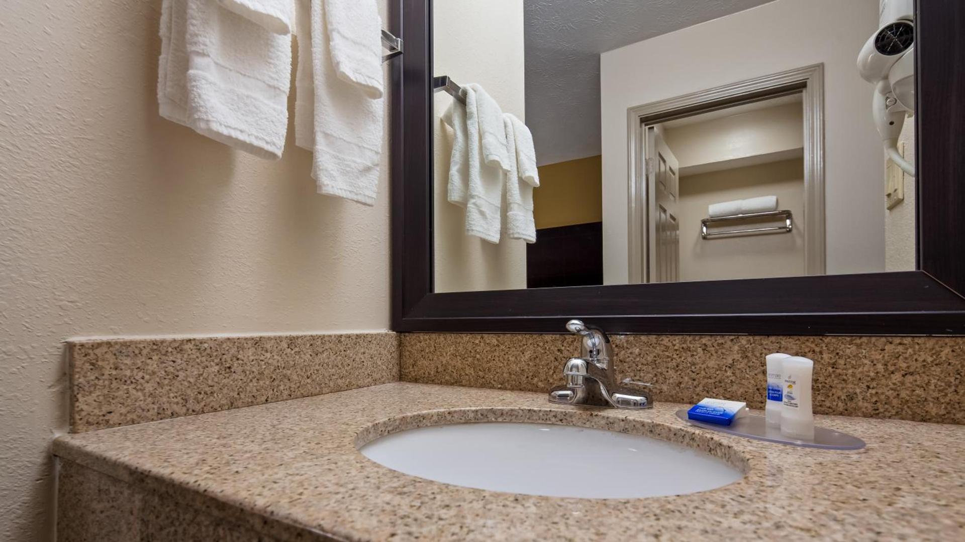 Best Western Paris Inn photo 10