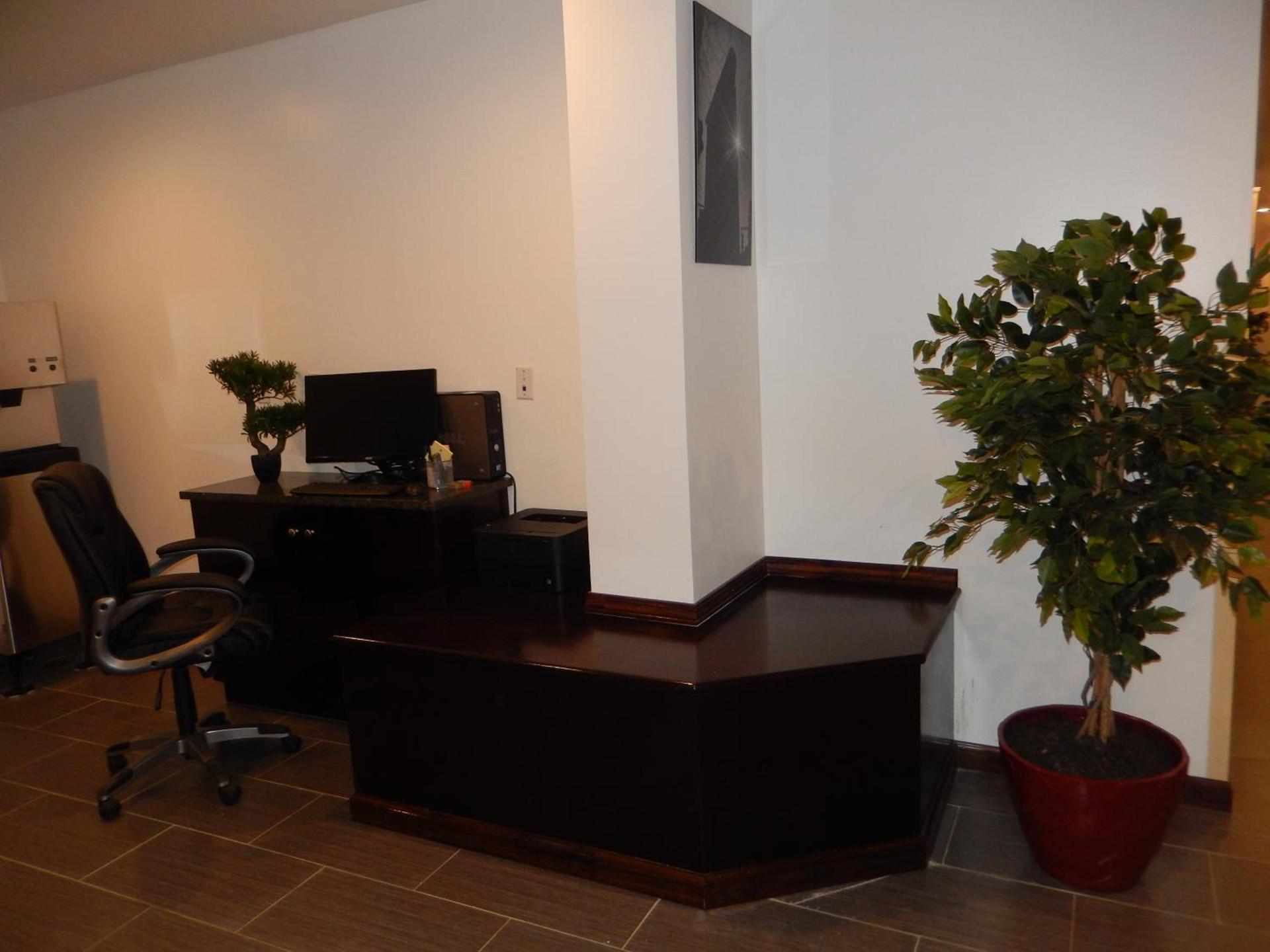 Quality Inn near Sunset Park photo 9