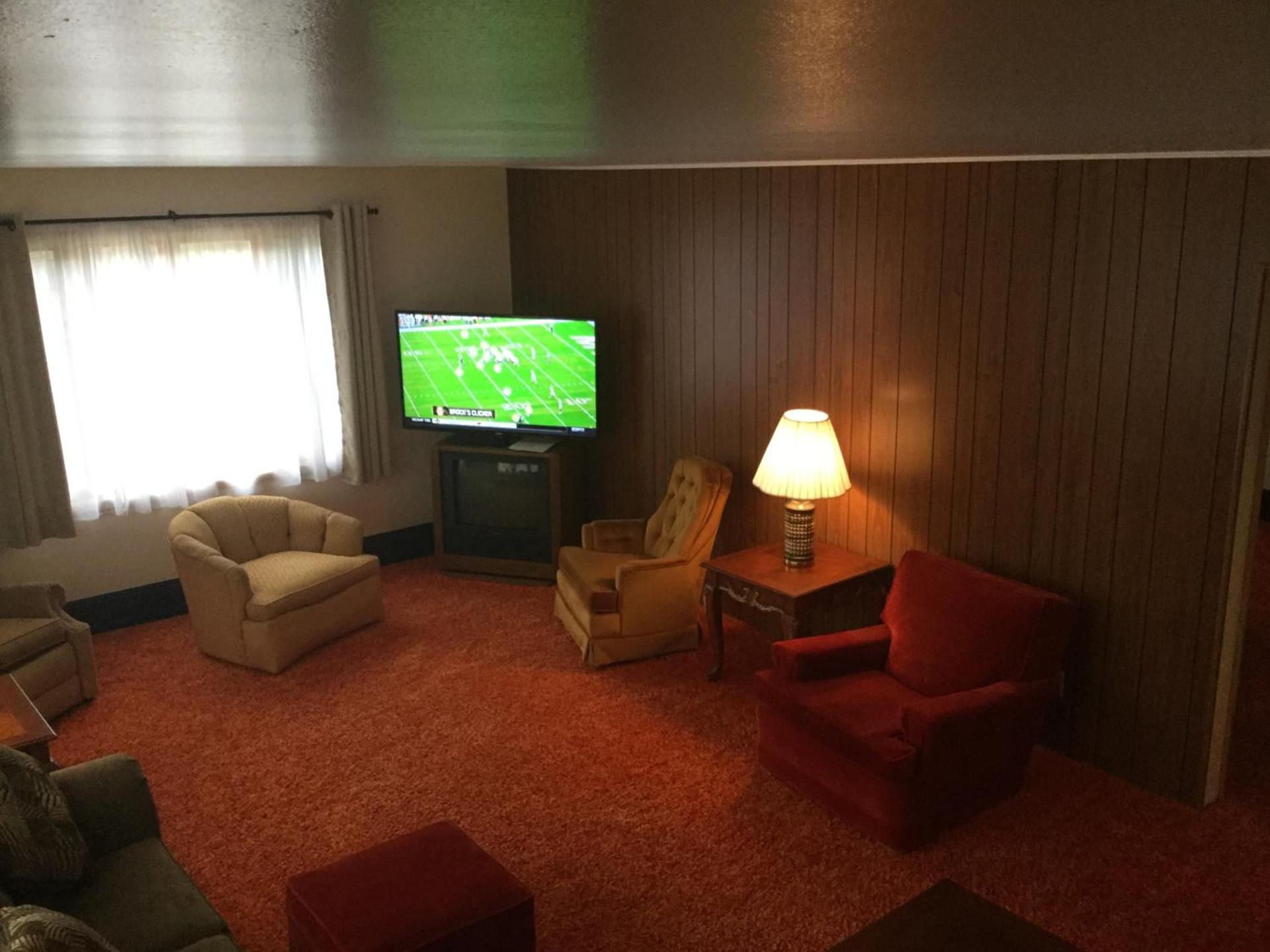 Cedars Motel photo 7
